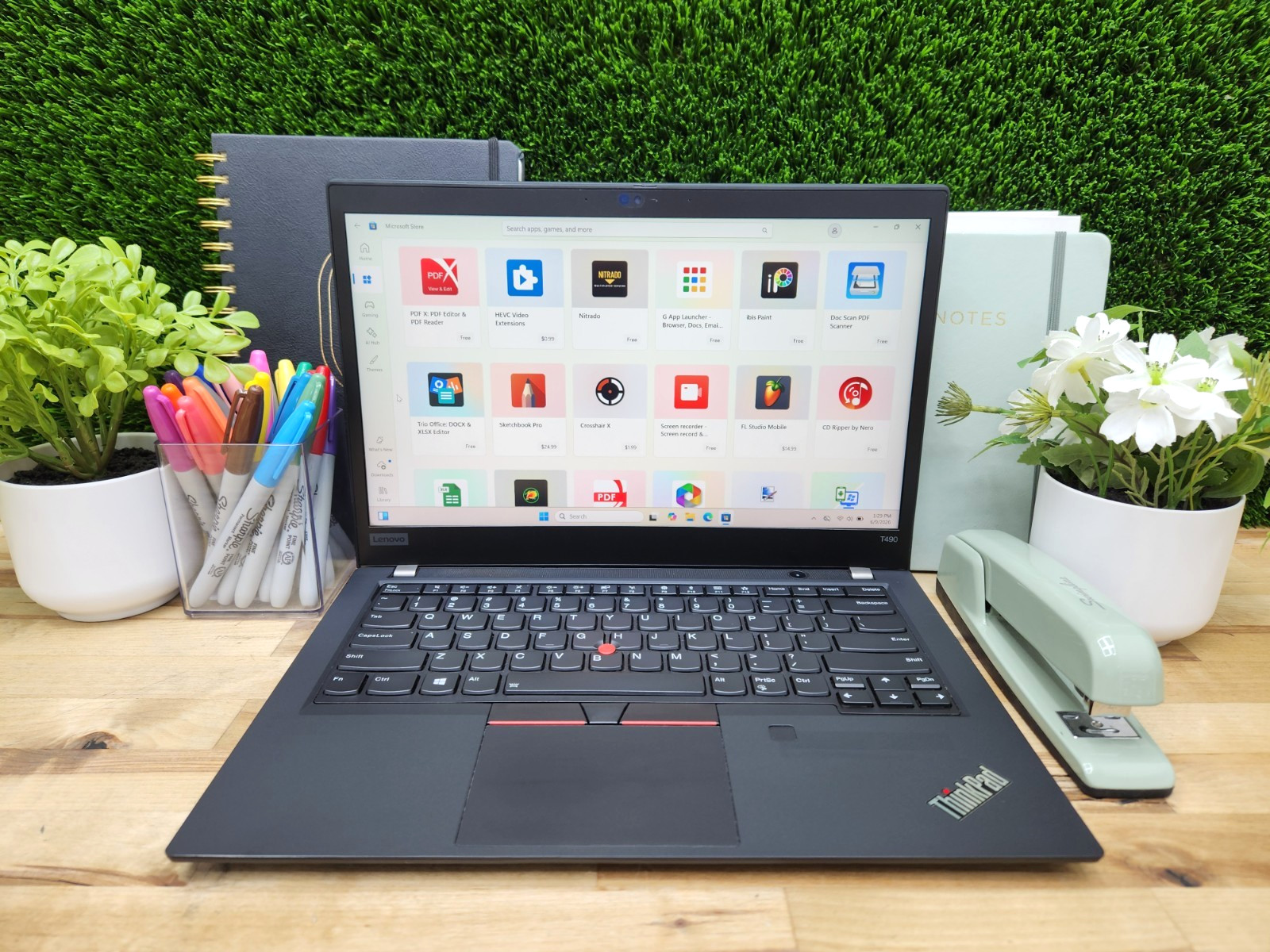 Lenovo ThinkPad T490 14″ FHD i5-8365U 1.6GHz 16GB RAM 256GB SSD Windows 11 Pro ~