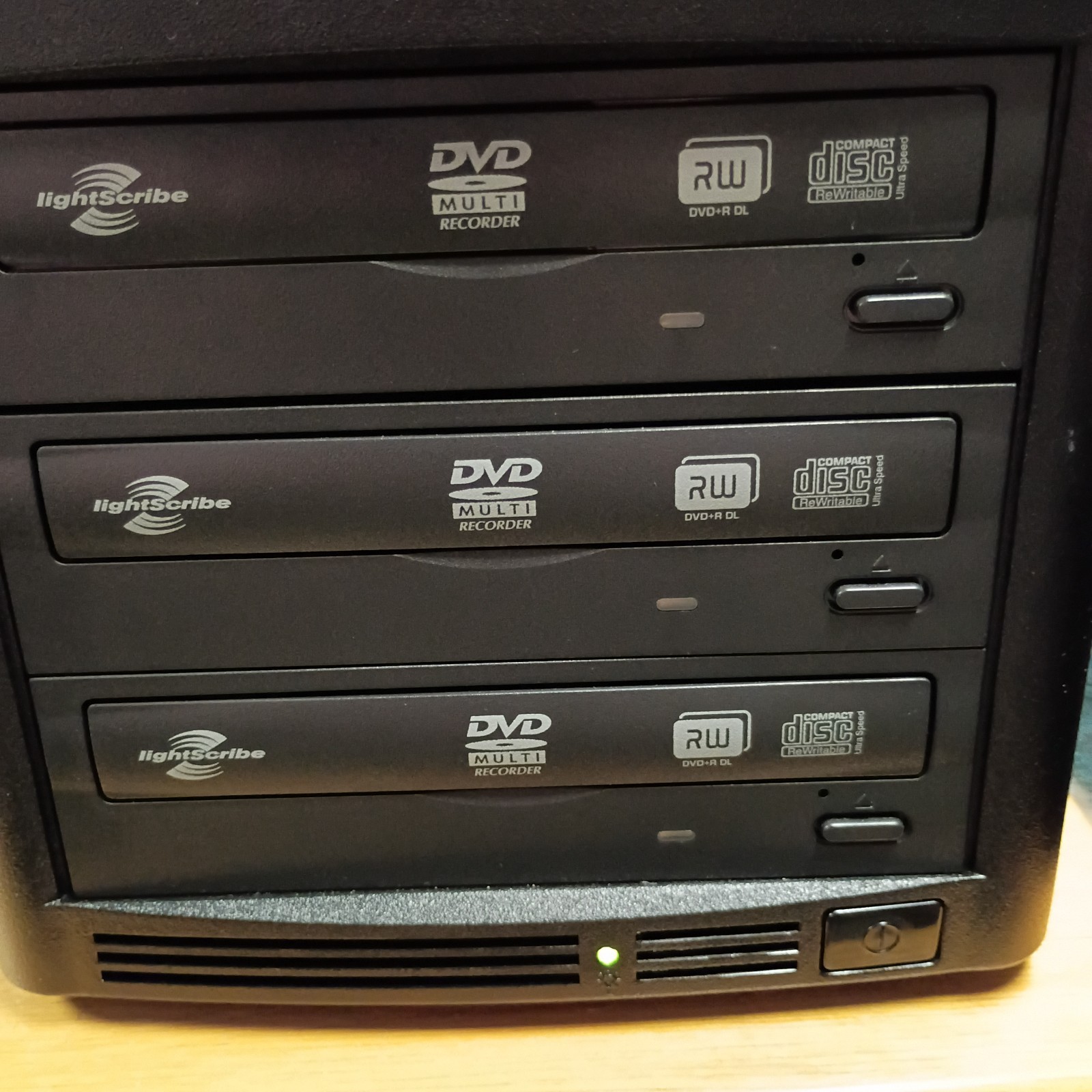 Aleratec 1:3 DVD/CD Tower Publisher With Lightscribe Disc DVD & CD Duplicator
