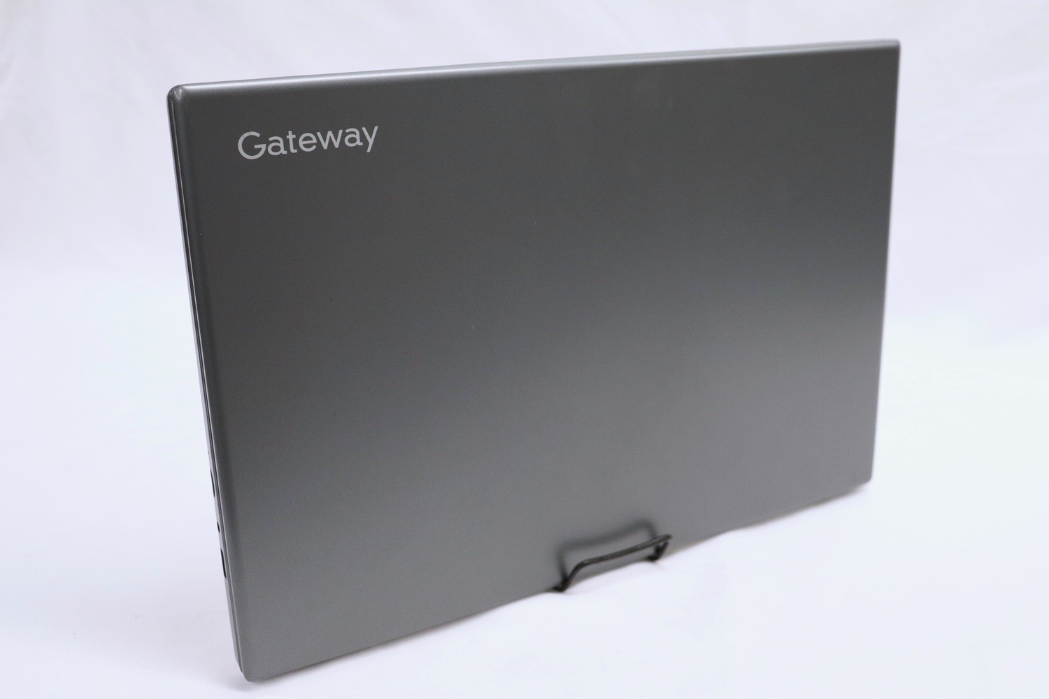 GATEWAY 15.6″ FHD Ryzen 7 3700U 16GB 1TB SSD Win11 Laptop w/ Charger