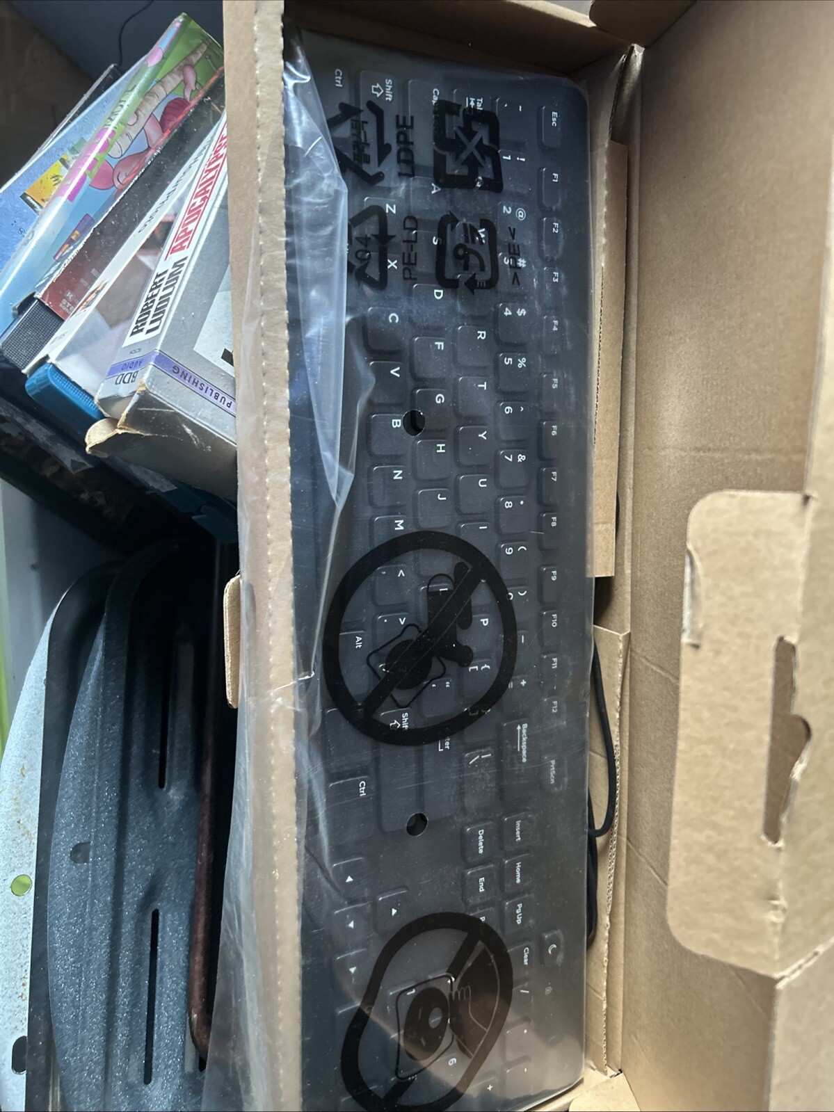 BRAND NEW Dell Slim Multimedia Wired Black Keyboard
