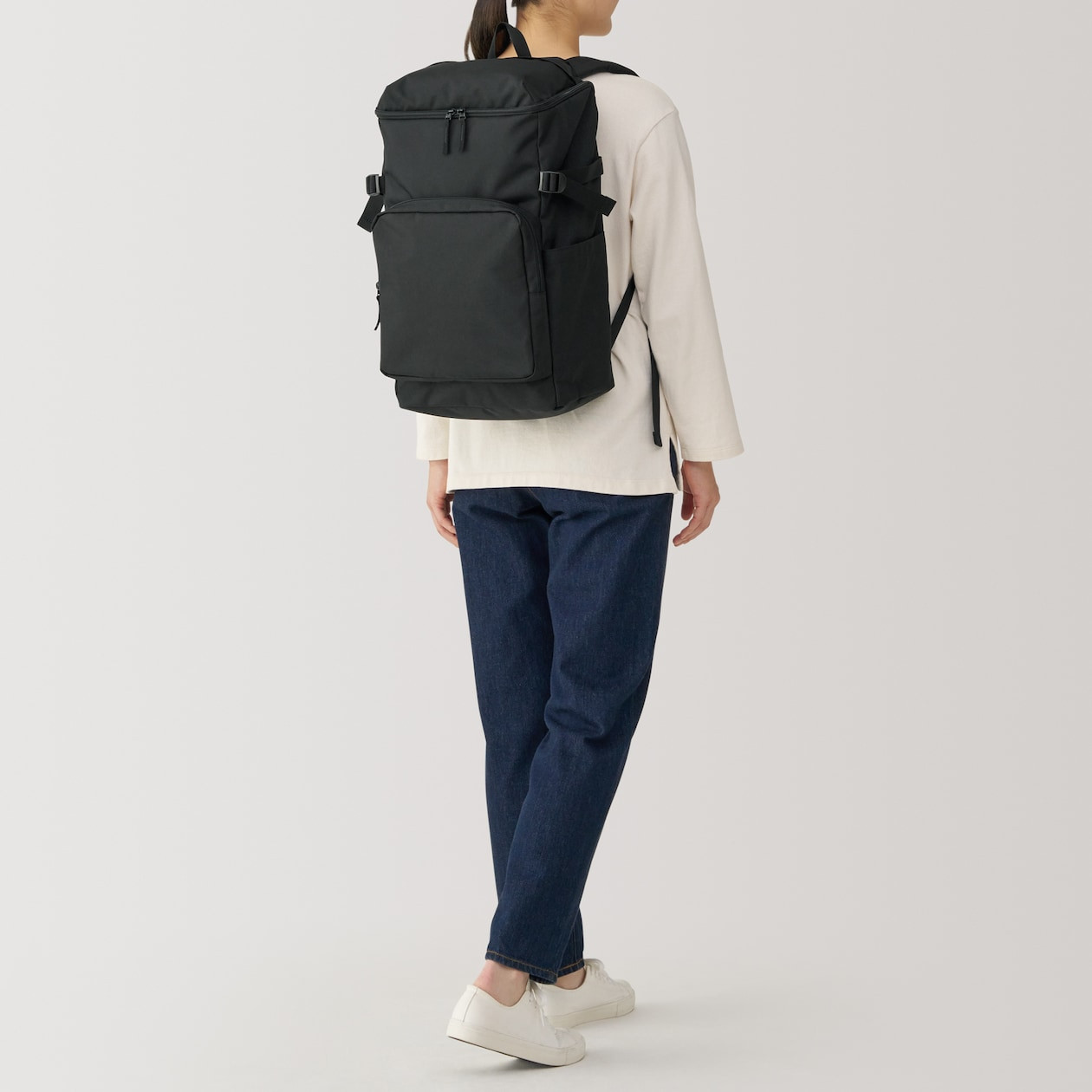 MUJI 28L Black Water Resistant Backpack with Laptop Pocket 19x11x7in