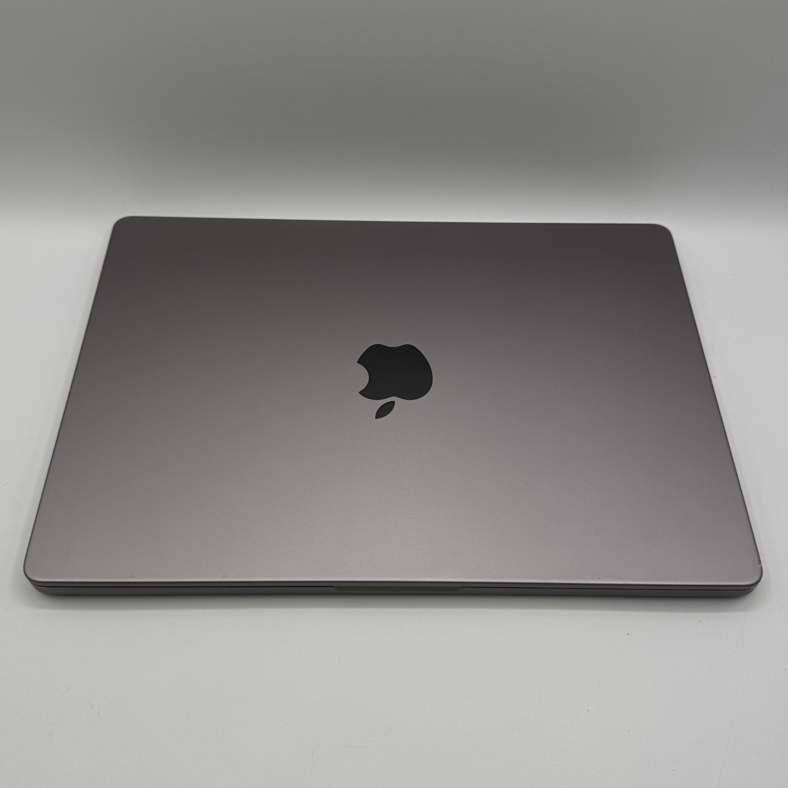 Apple MacBook Pro A2442 14″ 2021 M1 Pro (8C CPU, 14C GPU) 16 GB RAM 512 GB SSD