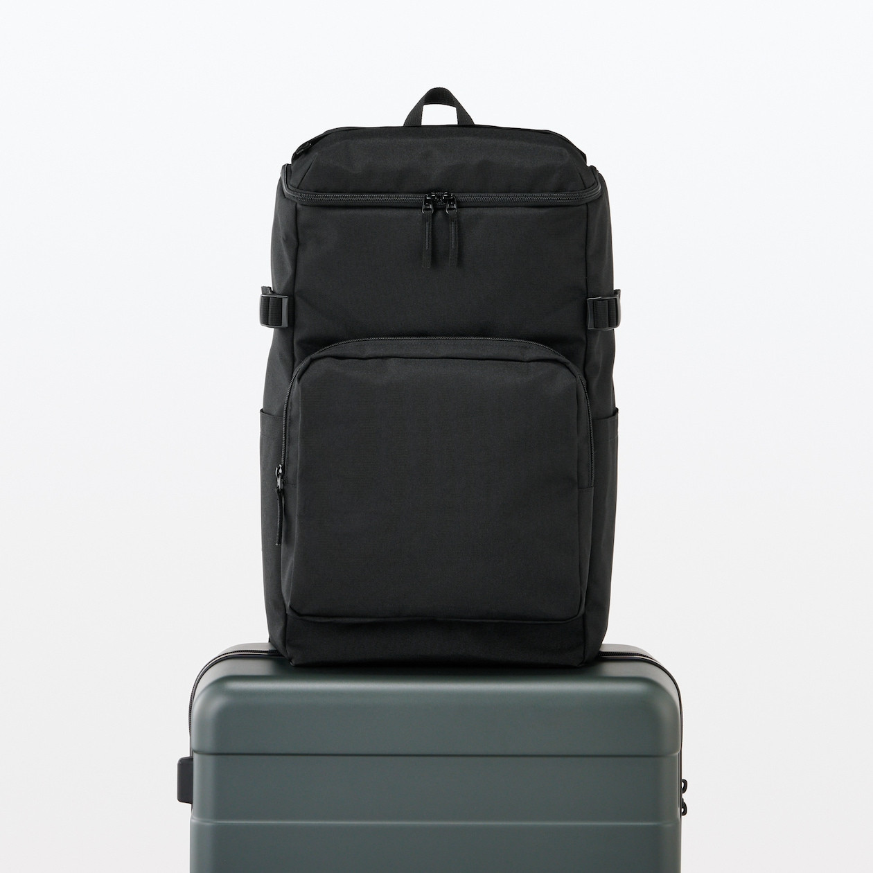 MUJI 28L Black Water Resistant Backpack with Laptop Pocket 19x11x7in