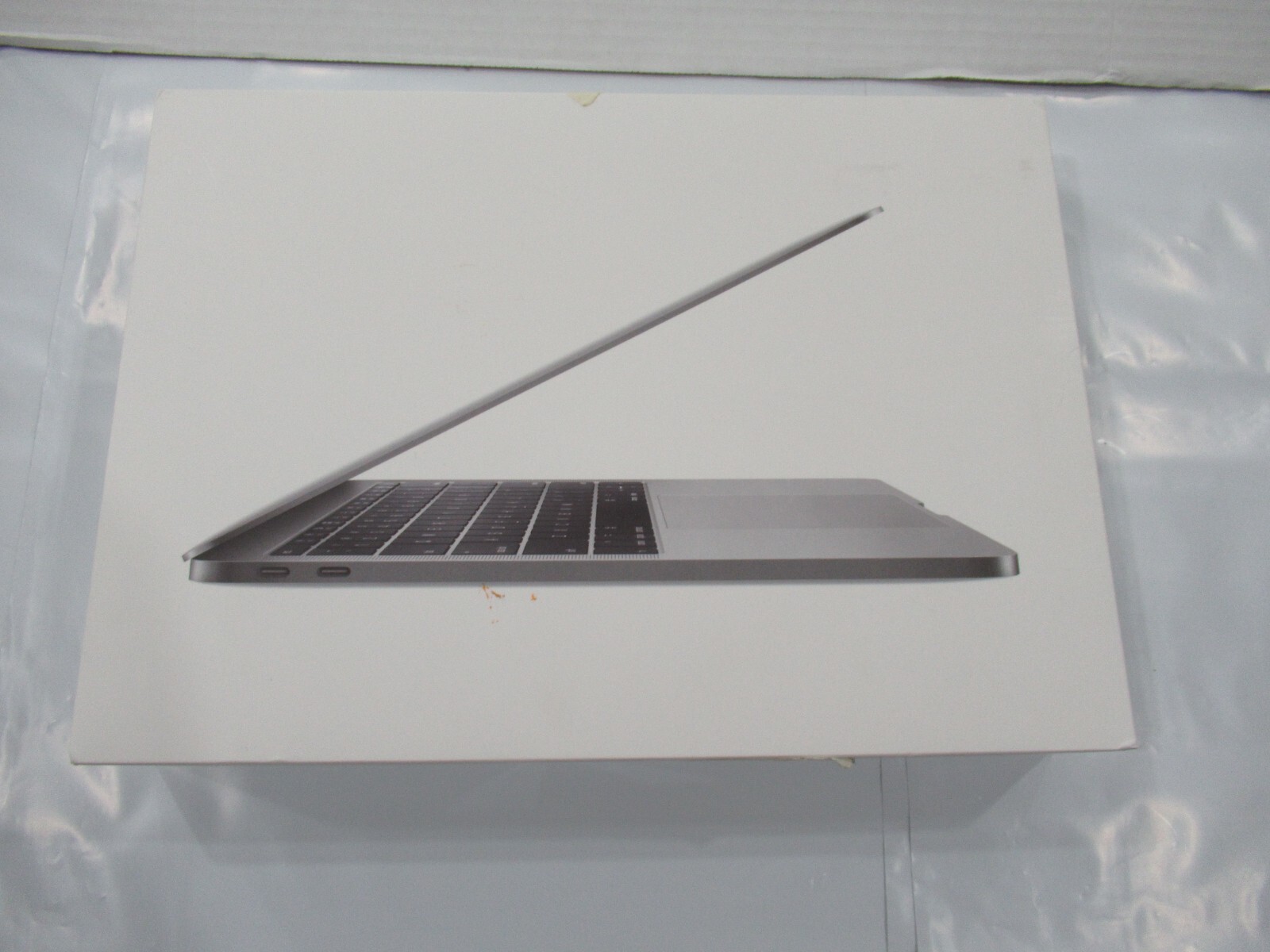 MacBook Pro 13in Dual-Core i5 2.3 Turbo up 3.6GHz 8GB 256GB