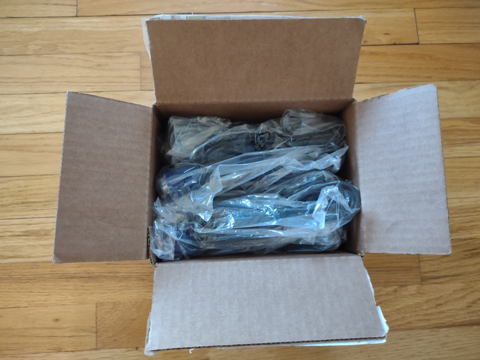 VGA Cable, Blue Connectors/Black Cable, 5 ft, New (Qty 35)