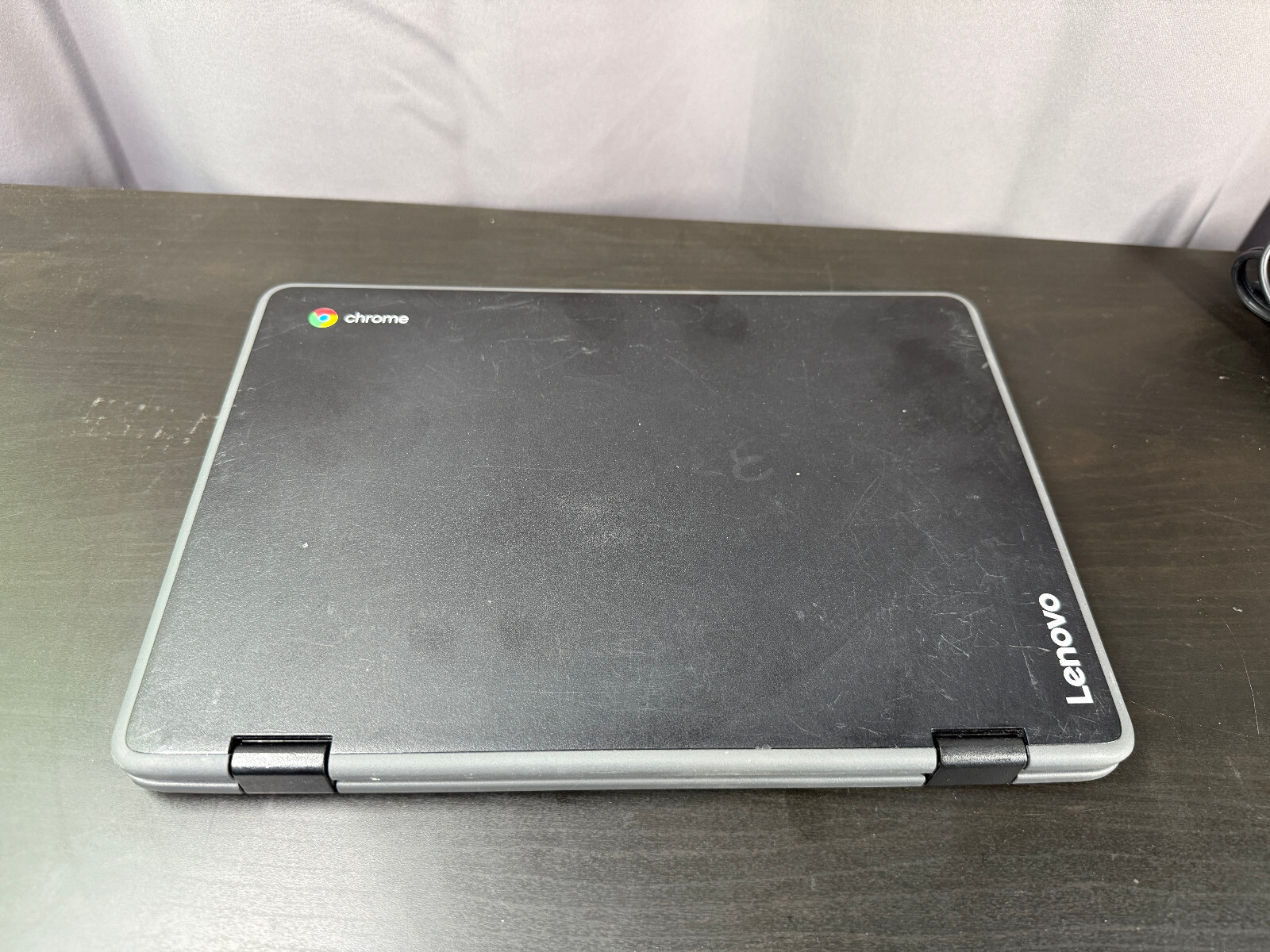 Lenovo 300e Chromebook 81H0 (11.6″ Touch, 4GB, 32GB eMMC, ChromeOS) w/ Charger