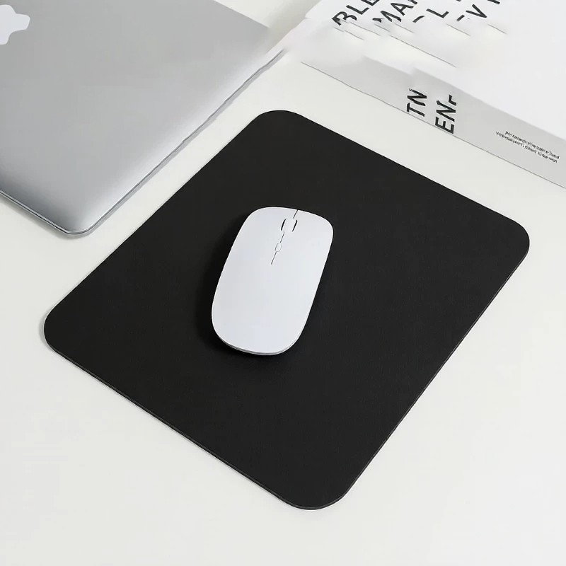 Black Mouse Mat 26×21cm – Thick 3/4mm Non-Slip Rubber Base for Office & Gaming