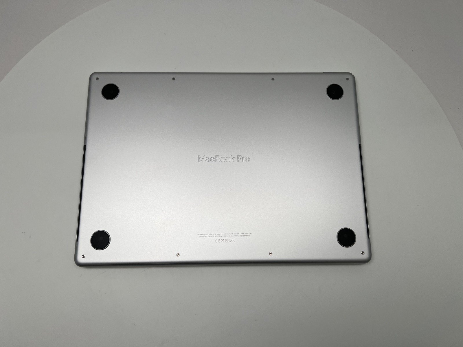 MacBook Pro (2021) 14″ – M1 Max 32-Core GPU – 64GB 2TB – AC+ 8/27 • 75 Cy (Read)