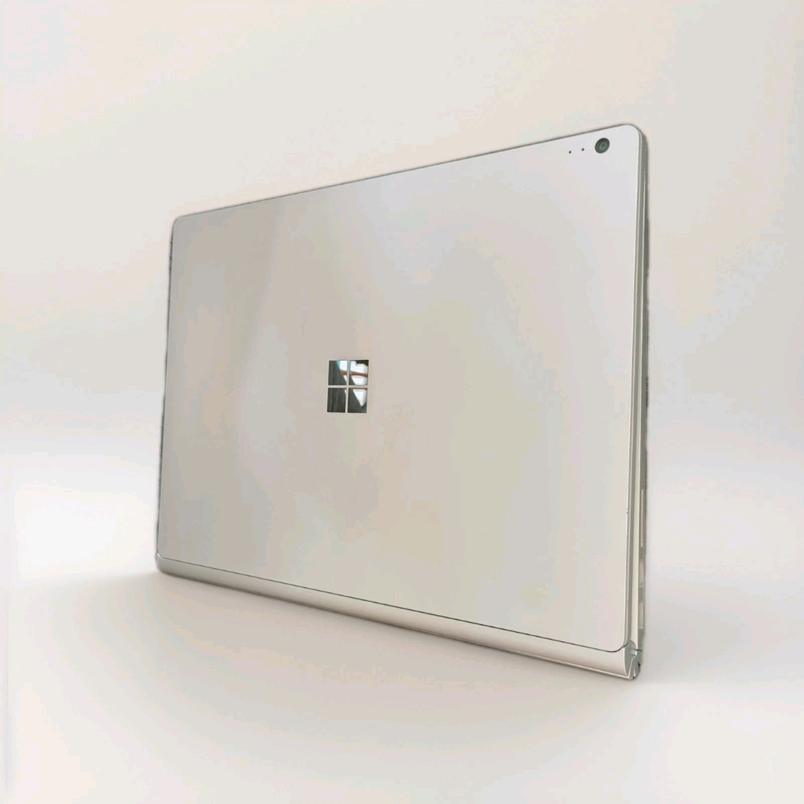 Microsoft Surface Book 1705 • 13.5” 3000×2000 • i5 • 8GB • 256GB • Mint W/ Case