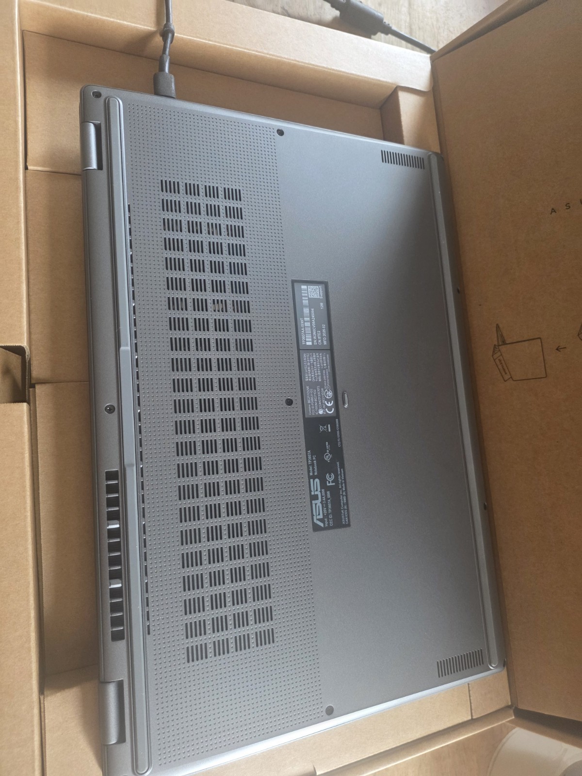 Asus VivoBook TP3607SA-IS99T 16″ 3K OLED Touch Ultra 9 386H 32GB 1TB W11H 2in1 A