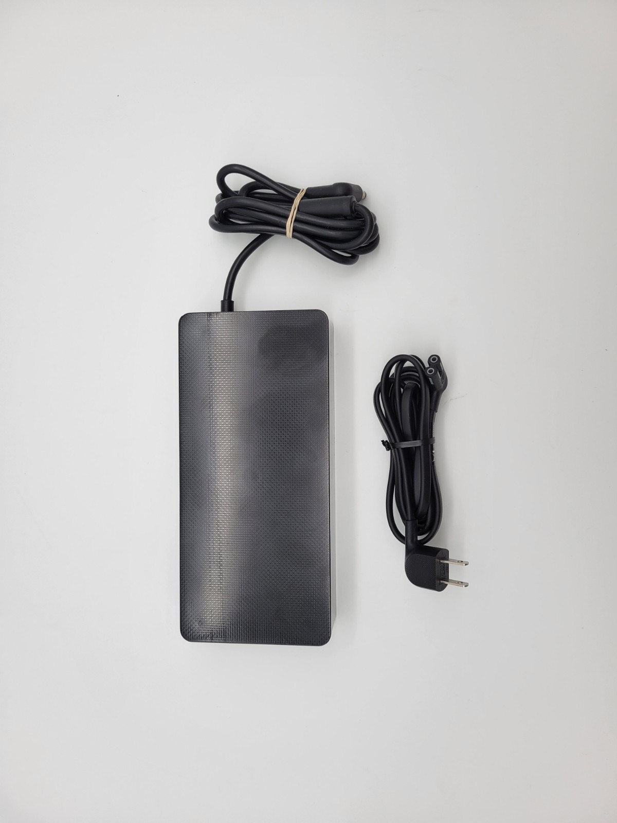 Genuine Original OEM Samsung 220W/20.0V AC Power Adapter A22020_BPN BN44-01207A