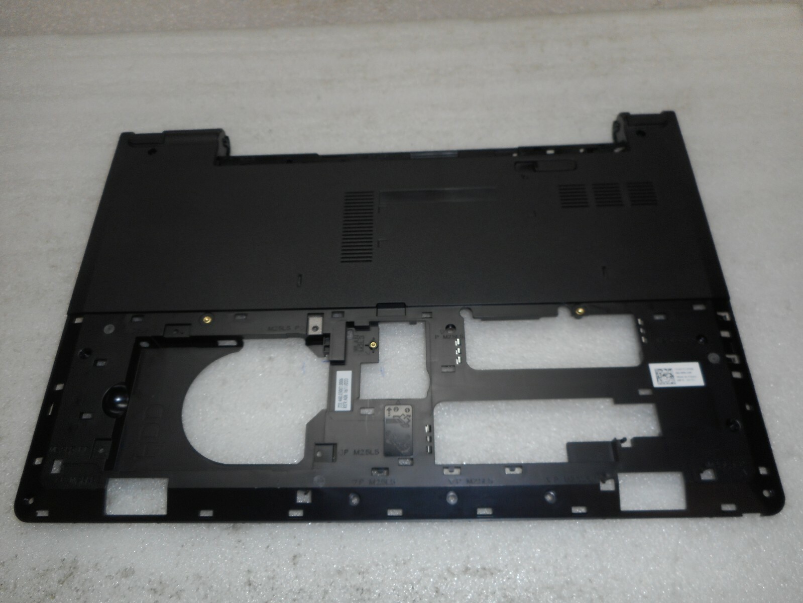 OEM Dell Inspiron 15 3552 Base Bottom Cover Assembly – No ODD – HUA01- 157T3
