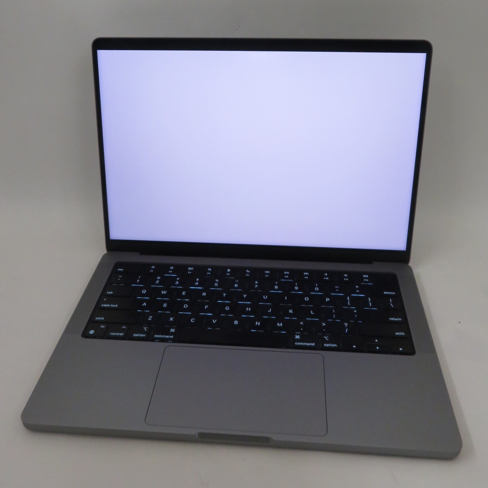 Apple Macbook Pro 2021 14in Retina XDR M1 Pro 16GB RAM 512GB SSD Tahoe A2442