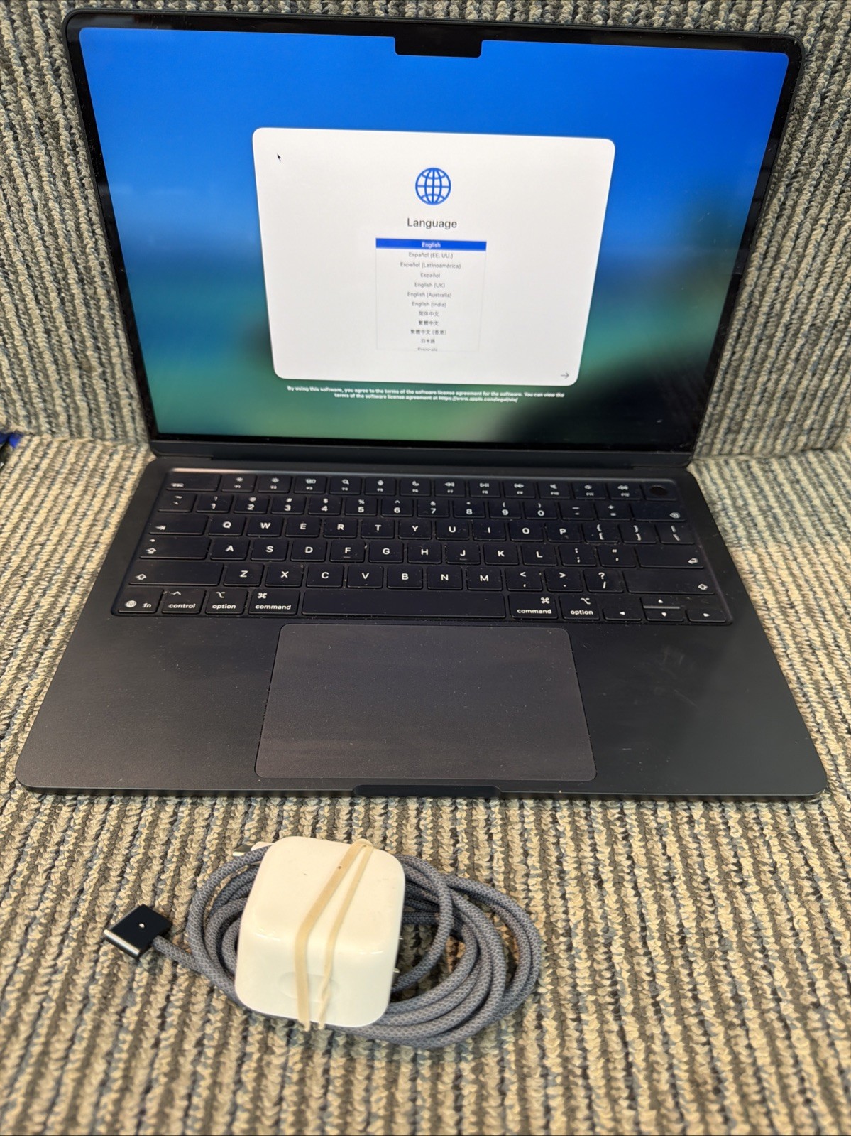 Apple MacBook Air 13″ M5 16GB RAM 512GB SSD A3449 17 CYCLE CT W/ APPLE WARRANTY