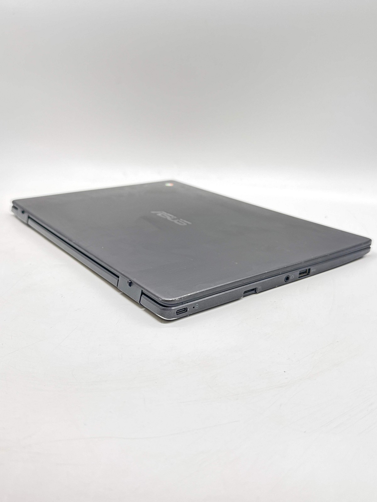Asus Chromebook C423N 14″ Intel Celeron N3350 @1.1 GHz 4GB RAM 32GB eMMC