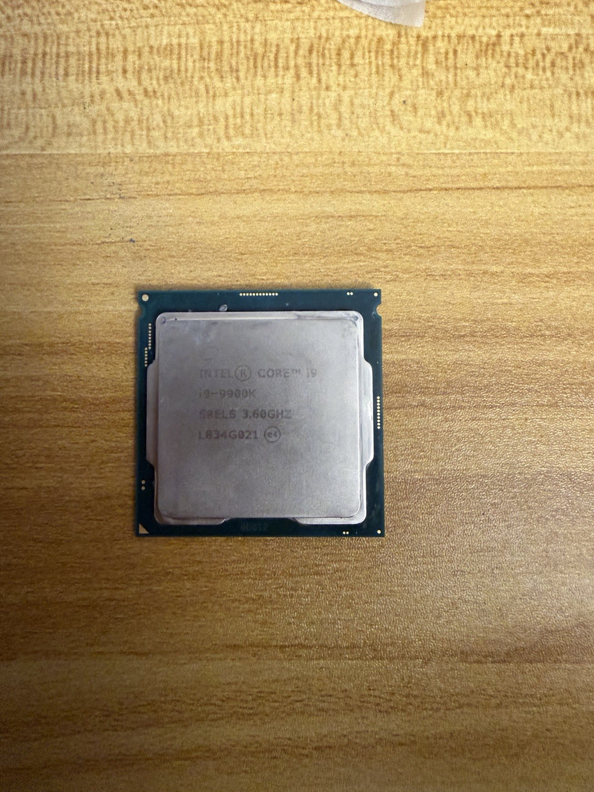 Intel Core i9-9900K SRG19 3.6GHz 8-Core Process 16 Threads LGA 1151