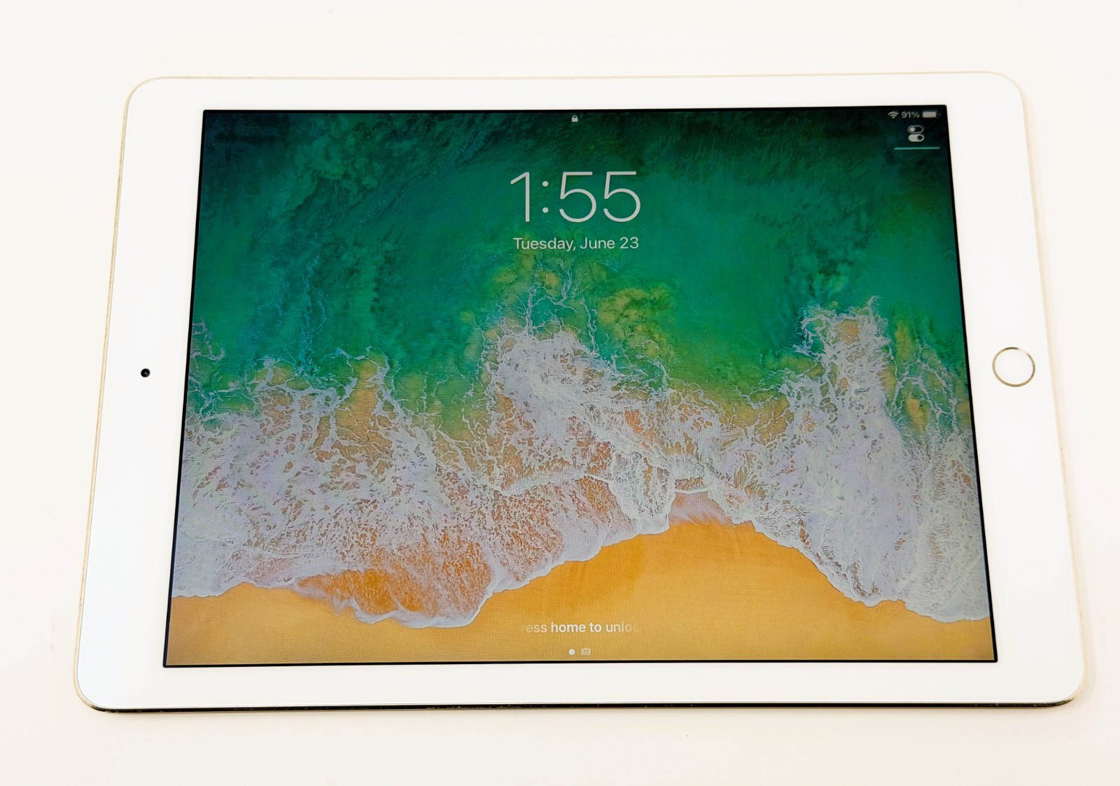 Apple iPad Air 2 – 128GB – Gold – Wi-Fi – MH1J2LL/A iPadOS 15.8.8 – Clean Screen