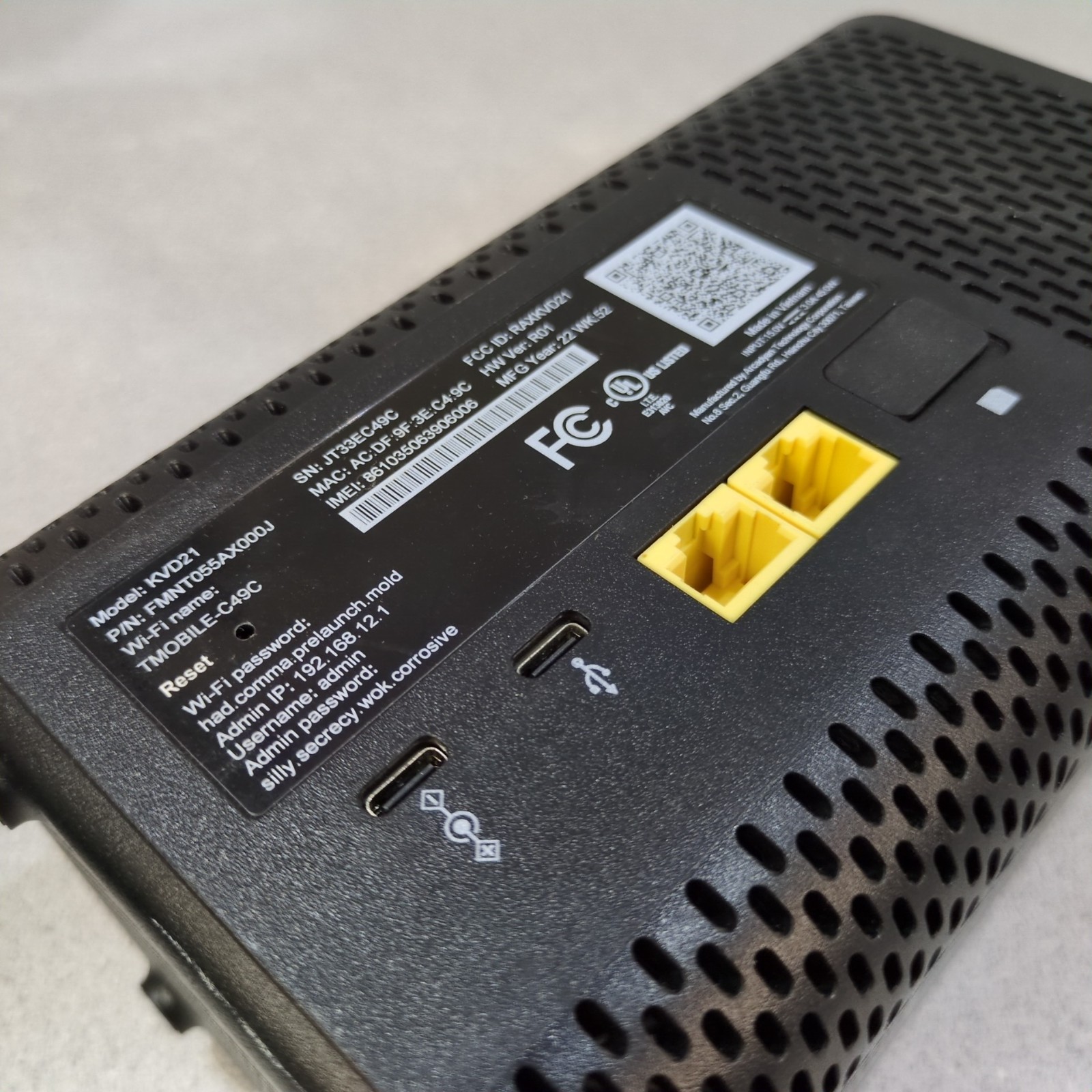 T-Mobile ARC KVD21 5G Home Internet Wi-Fi Gateway – Black – Used NO AC ADAPTER