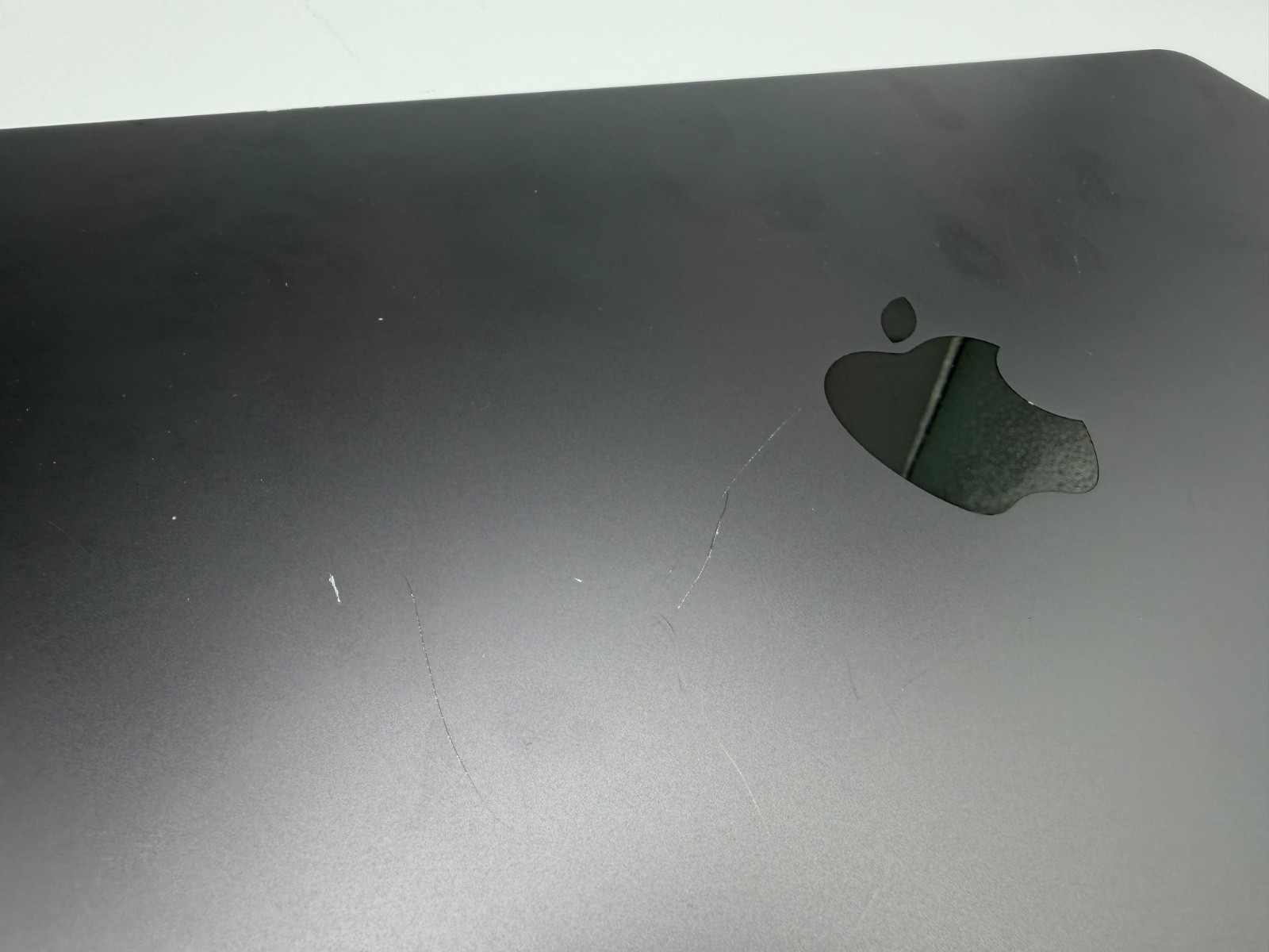 Genine Macbook Pro Display Assembly 14” 2023 A2918 A2992 Space Black Grade C-