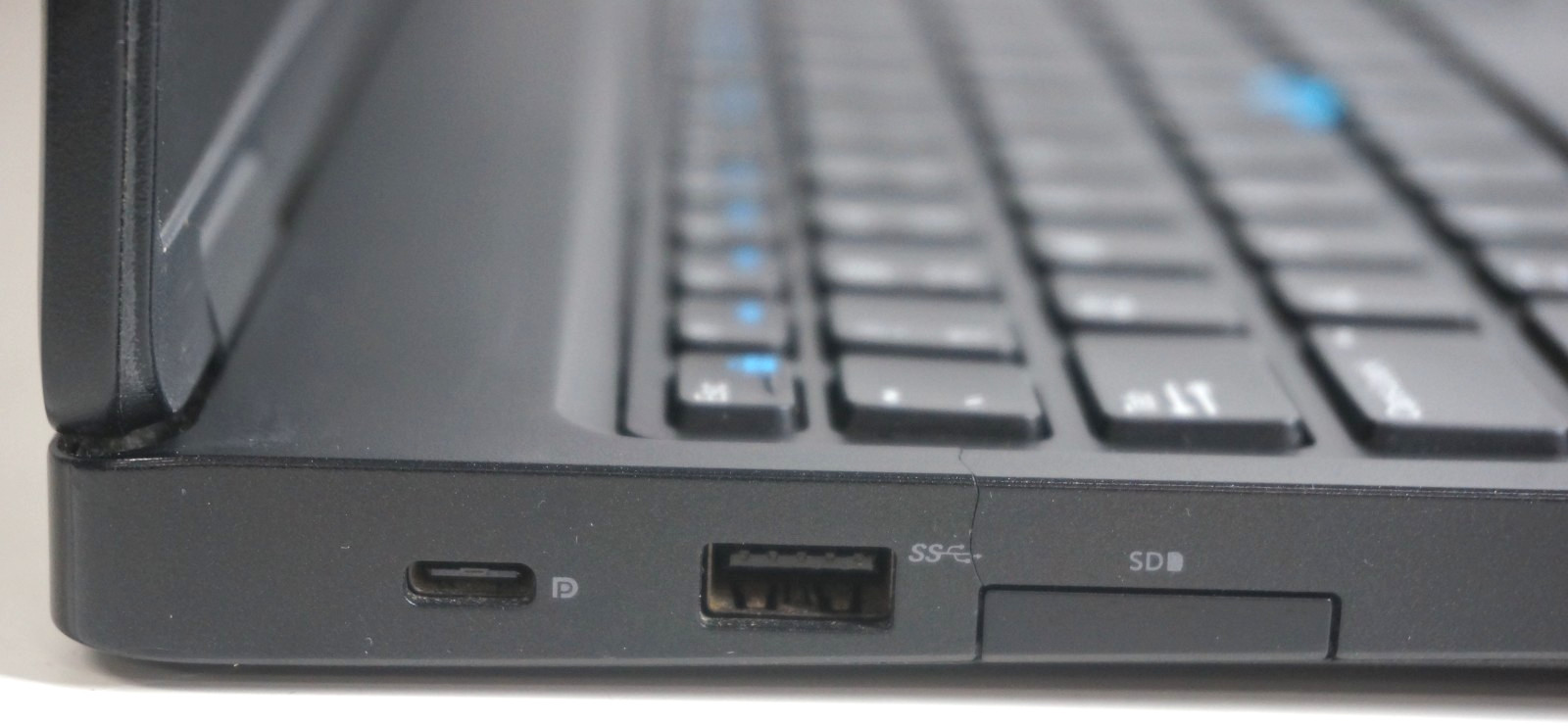 Dell Latitude 5590 Intel Core i7-8650U @1.90GHz 16GB RAM -No HD/No OS/No Battery