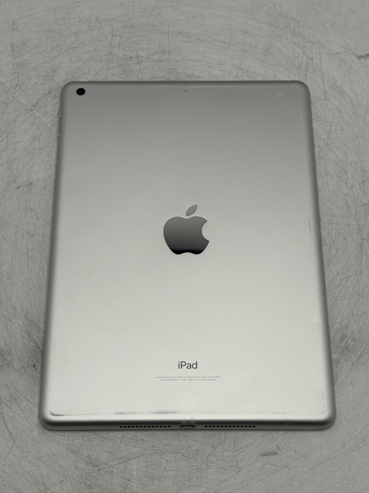 Apple iPad 6th Gen. A1893 9.7” 128GB Silver WIFI