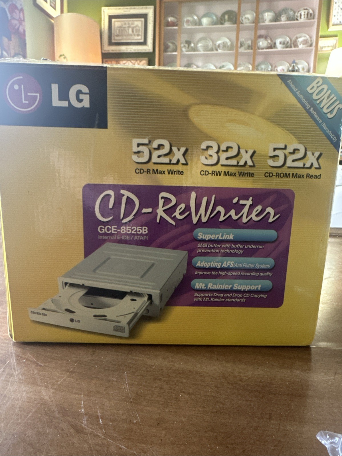 LG GCE-8525B CD rewriter 52x 32x 52x internal E-IDE atapi No Instructions