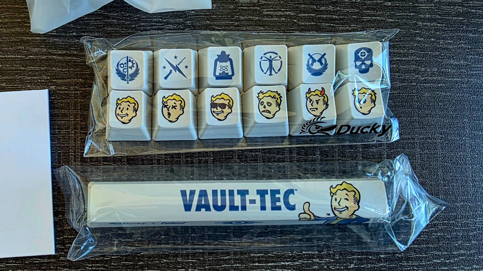 Ducky x Fallout Vault-Tec Edition wired Keyboard w/ Cherry MX Red