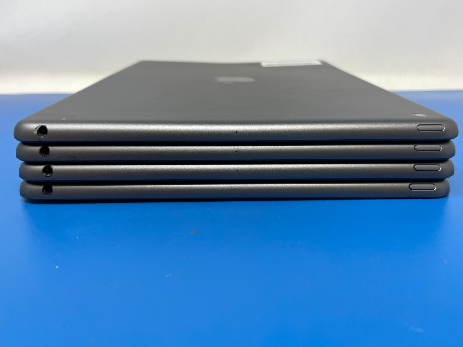 FOR REPAIR: 4 tested Apple iPad 9th Generation A2602 EMC 4045 Gray MK2K3LL/A