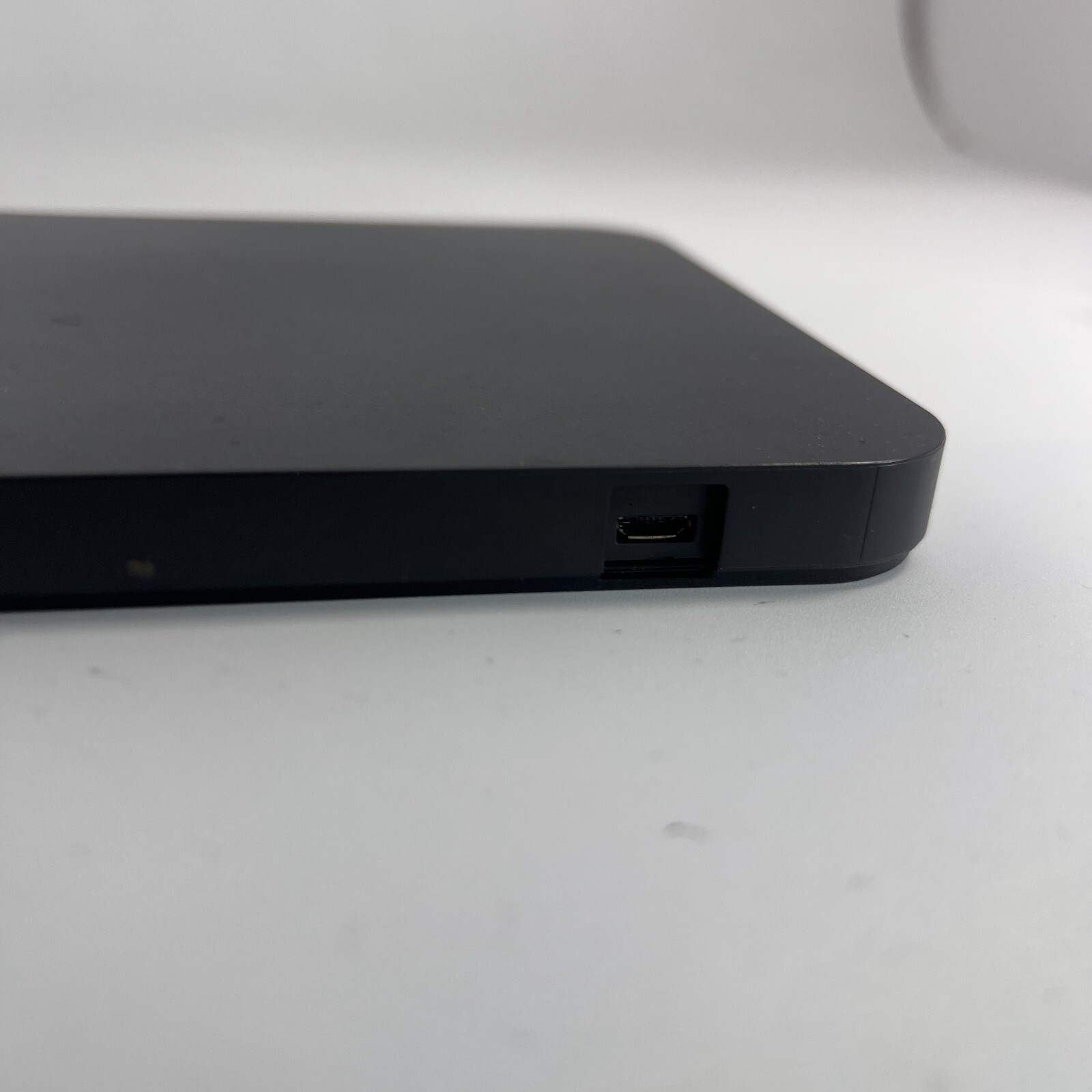 LG Ultra Slim Portable DVD Disc Writer SP80NB80 USB 2.0
