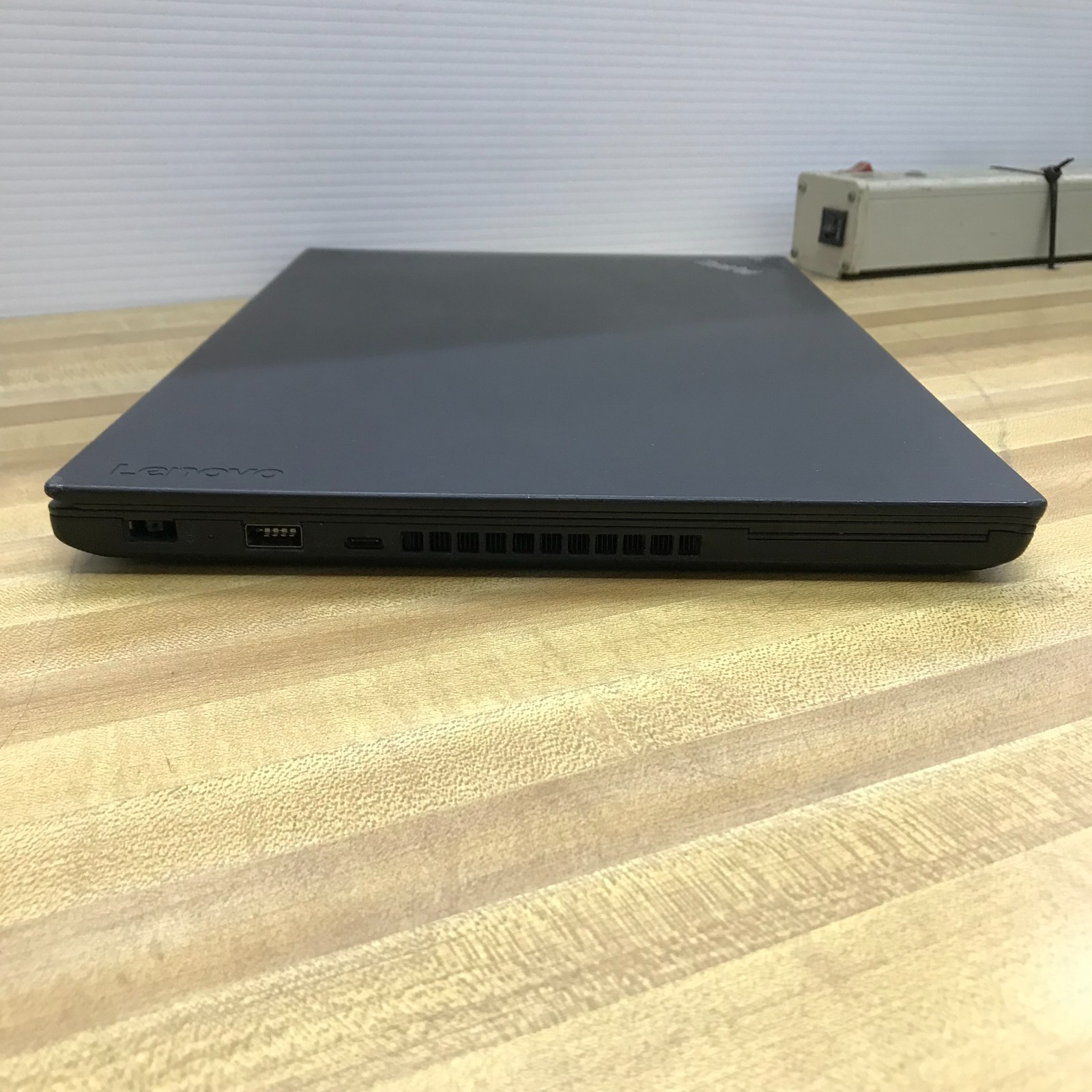 Lenovo ThinkPad T470s 14″ i5-7300U 2.60GHz 8GB RAM 128GB SSD (Windows 11 Pro)