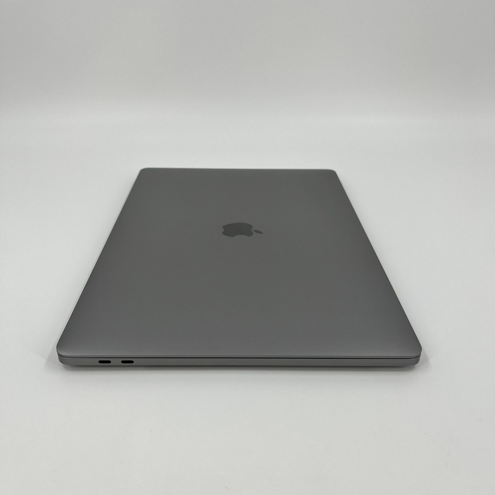MacBook Pro 16 2019 2.3 GHz i9 16GB 1TB AMD Radeon Pro 5500M 4GB Space Gray