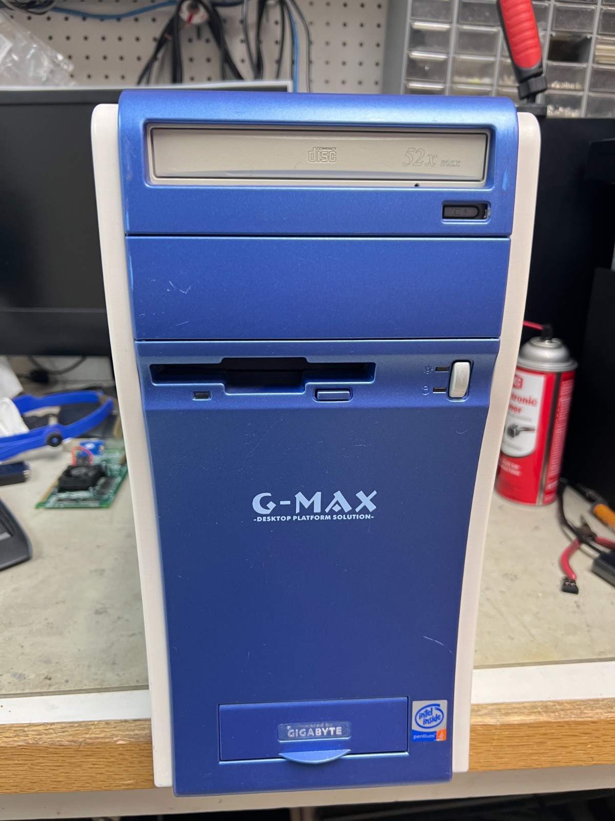 RARE GIGABYTE G-MAX Pentium 4 Gaming System – 2.0Ghz 384MB DDR Geforce 6200 AGP