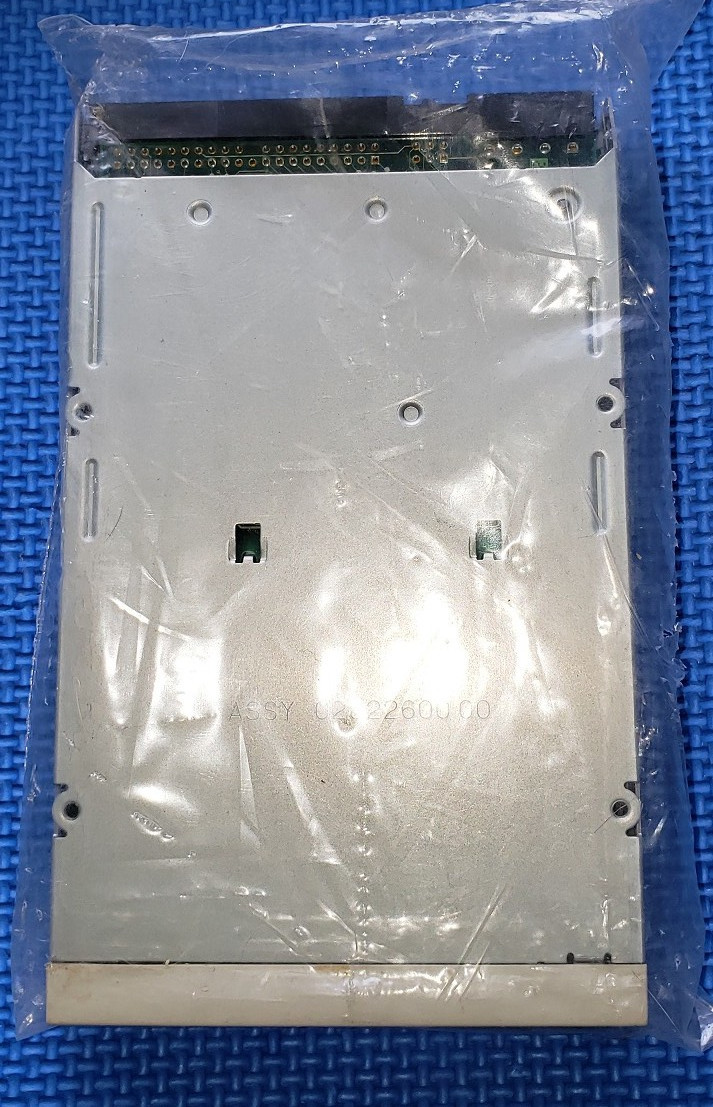Genuine IOMEGA Z100ATAPI 100MB SuperFloppy Internal IDE ZIP drive **NEW / NOS**