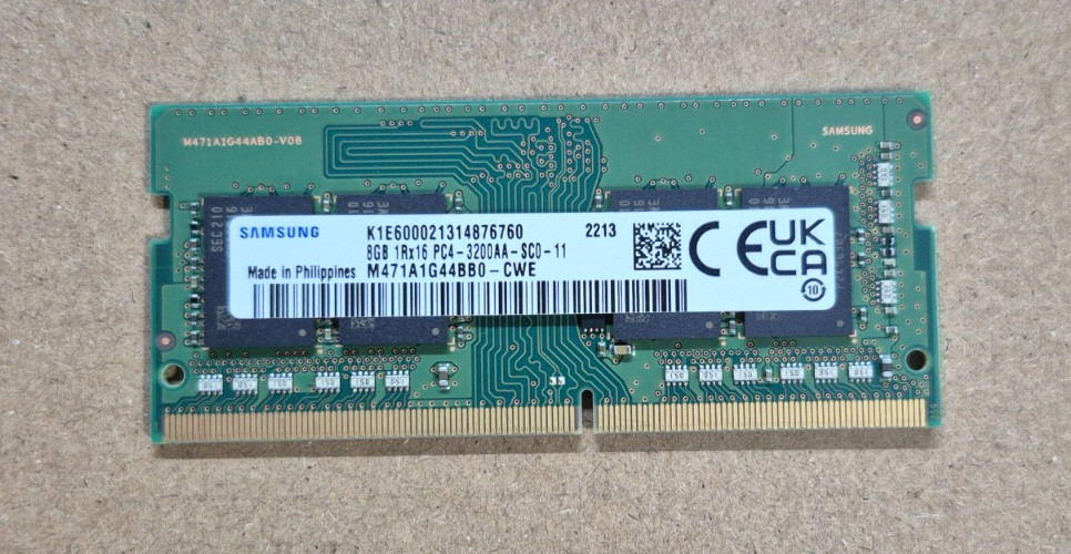 Samsung 8GB DDR4 3200 MHz PC4-3200AA SODIMM Laptop Memory RAM M471A1G44BB0-CWE