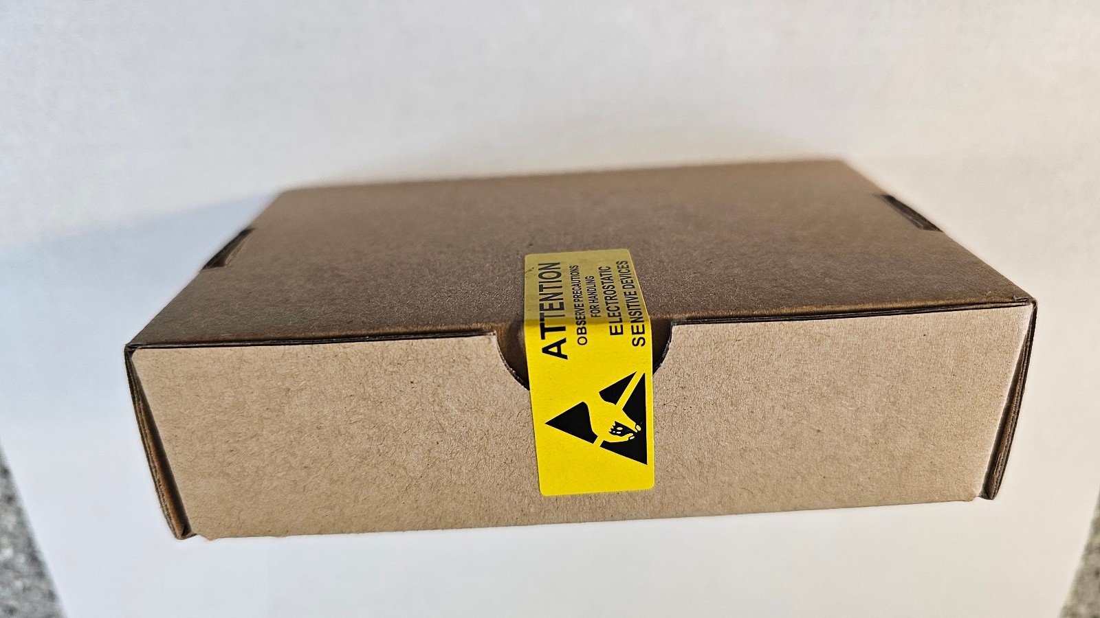 LENOVO 46C3447 – 10GBASE SFP+ SR Fiber Optic Transceiver Module- New Sealed Box