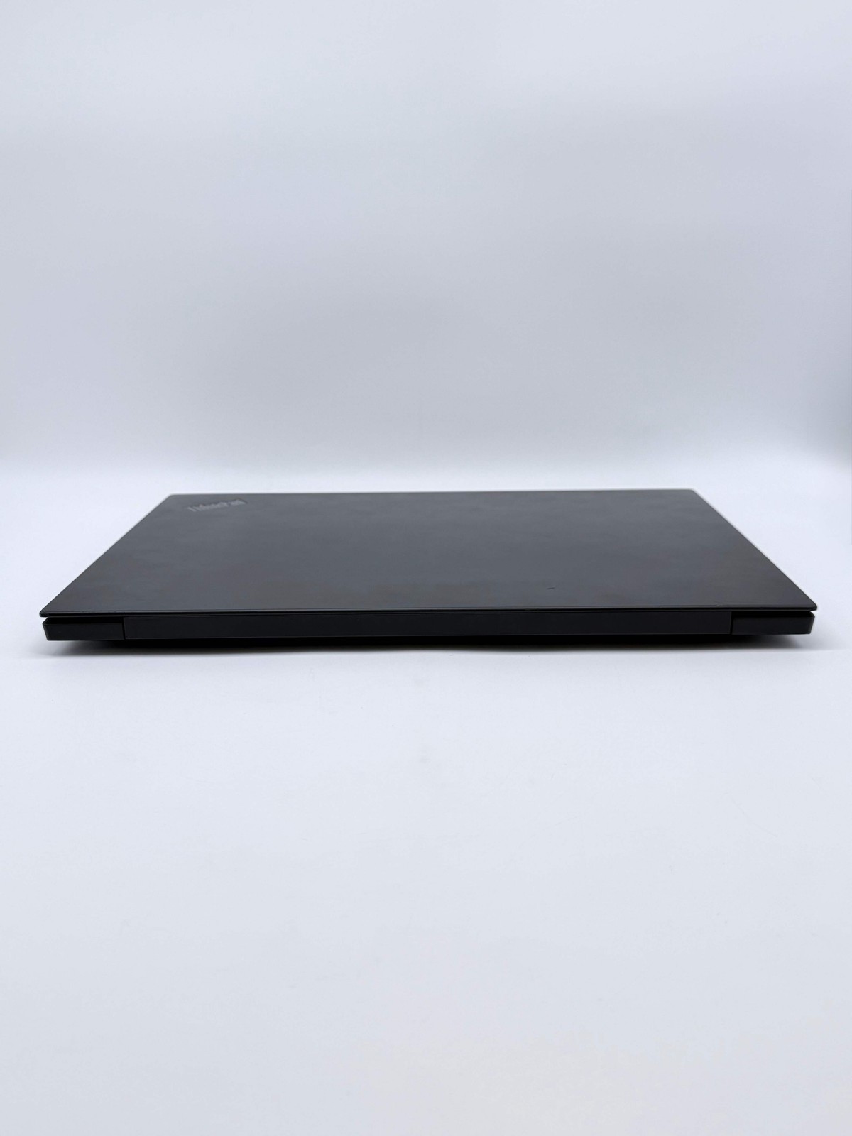 Lenovo ThinkPad P1 Gen 3 16″ Intel UHD Graphics P630 32GB RAM 1TB Black Laptop