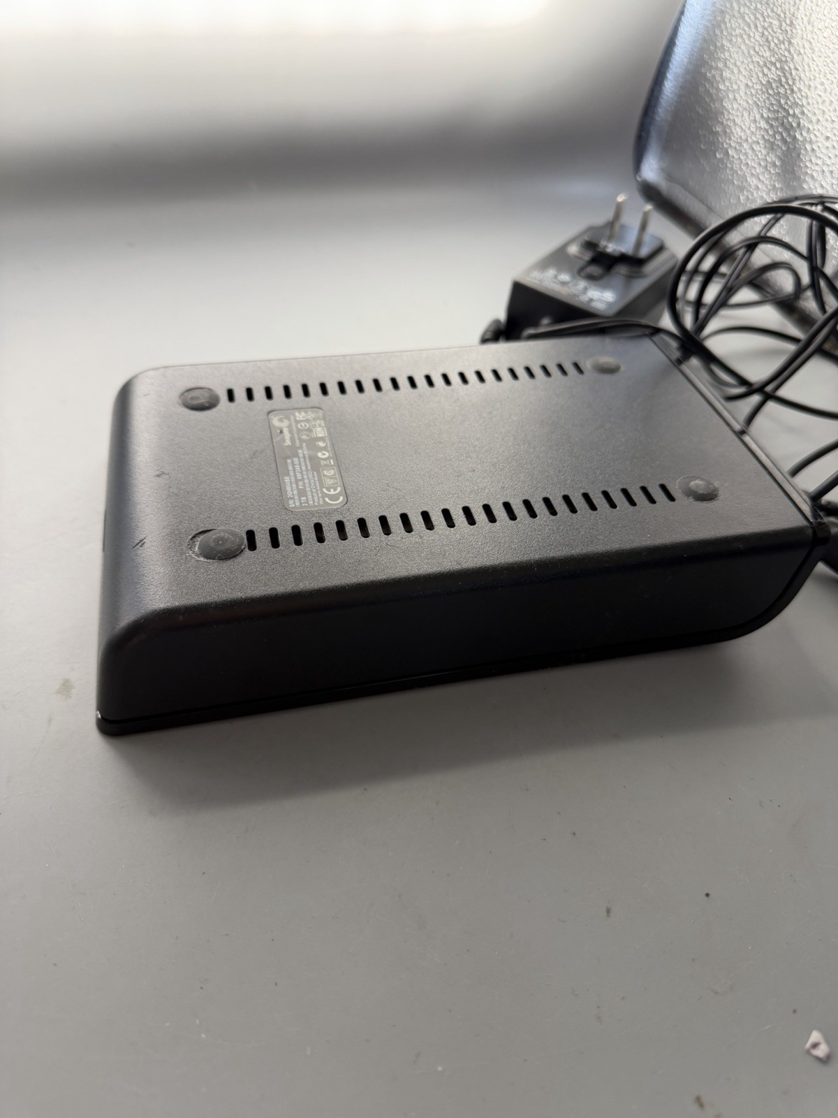 Seagate Expansion External Drive 2TB USB 9SF2A8-500 with Power Adapter
