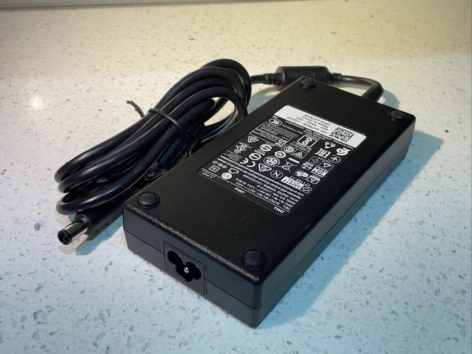 New Genuine 180W Power Adapter For Dell Alienware 15 17 R2 R3 R5 JVF3V 7.4*5.0mm