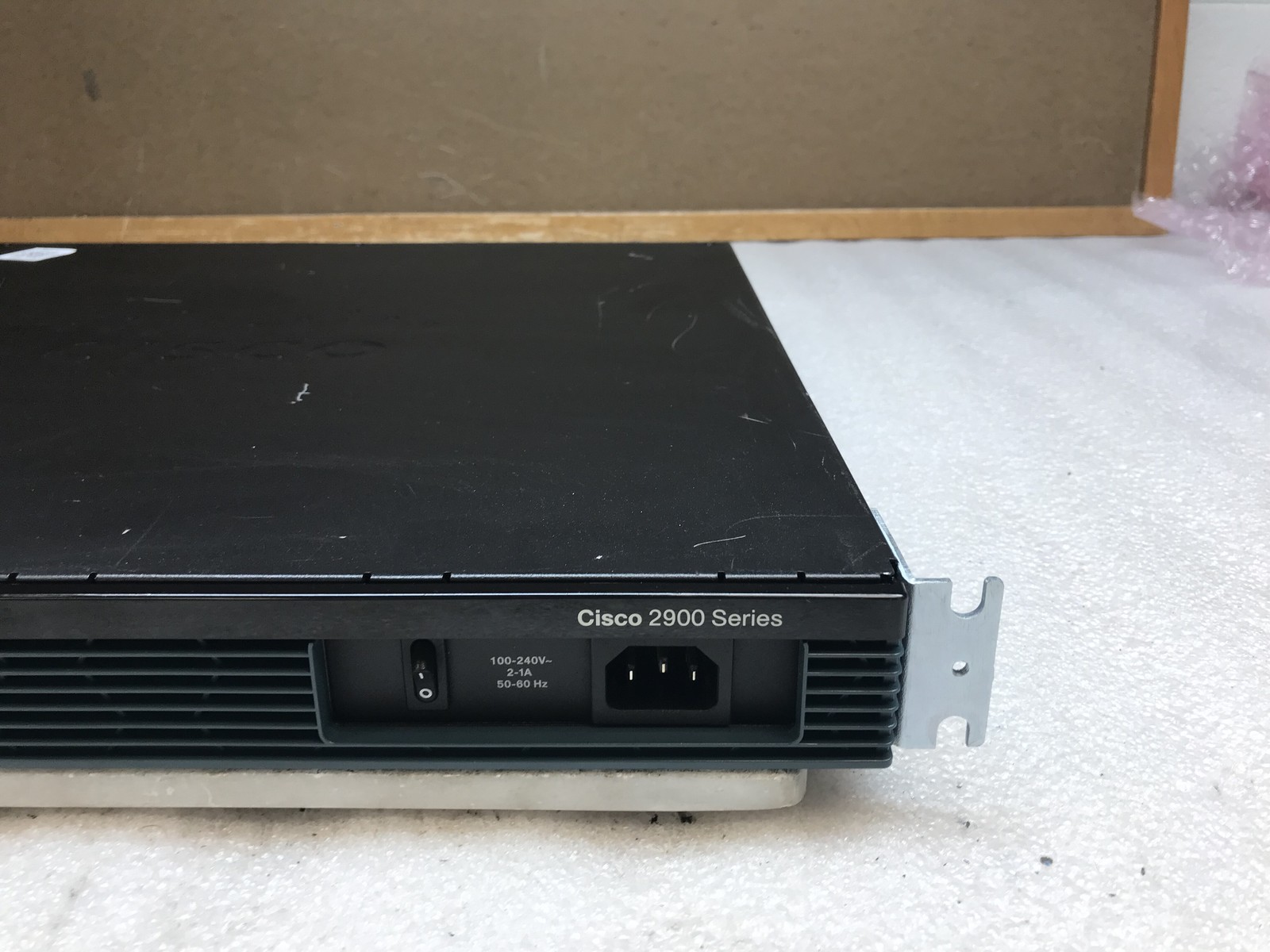 Cisco CISCO2901/K9 V06 ISR Router 512MB 256MB IOS 15.2 Ears Cables