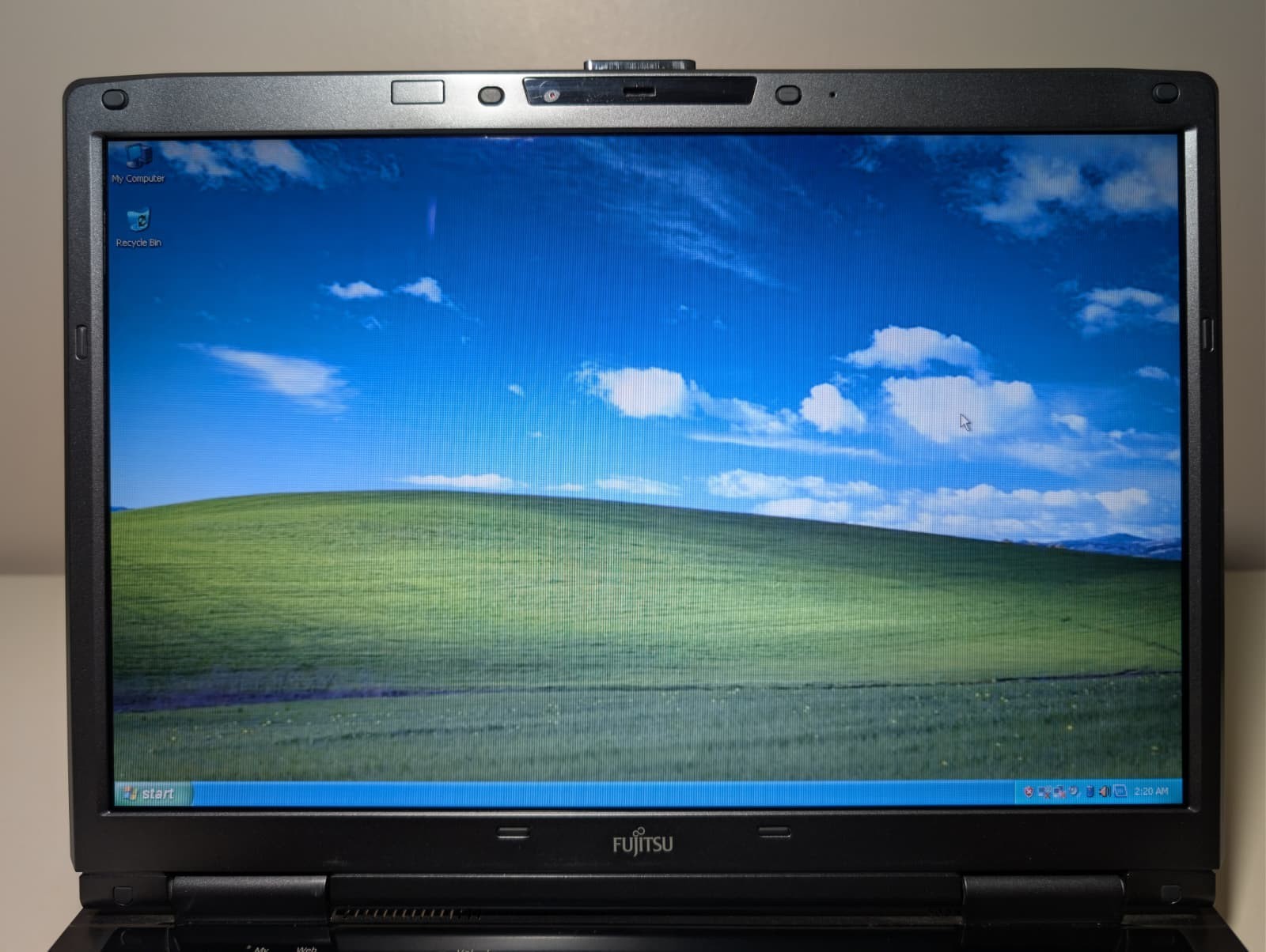 15″ FUJITSU LIFEBOOK A6120 | Core 2 Duo T8100 4GB RAM 500GB HDD | XP 32-Bit DVD
