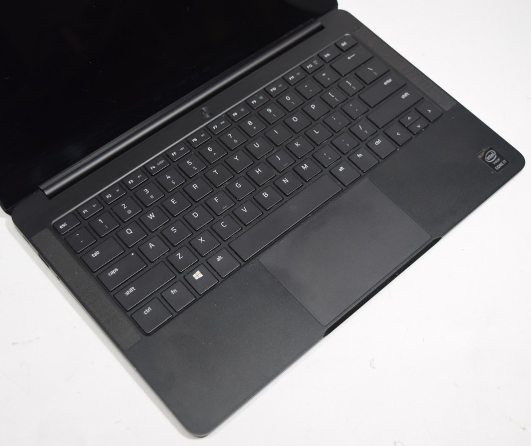 Razer Blade Stealth 12.5″ 2016 Intel I7-6500U 8GB RAM 256GB SSD *NO CHARGER*