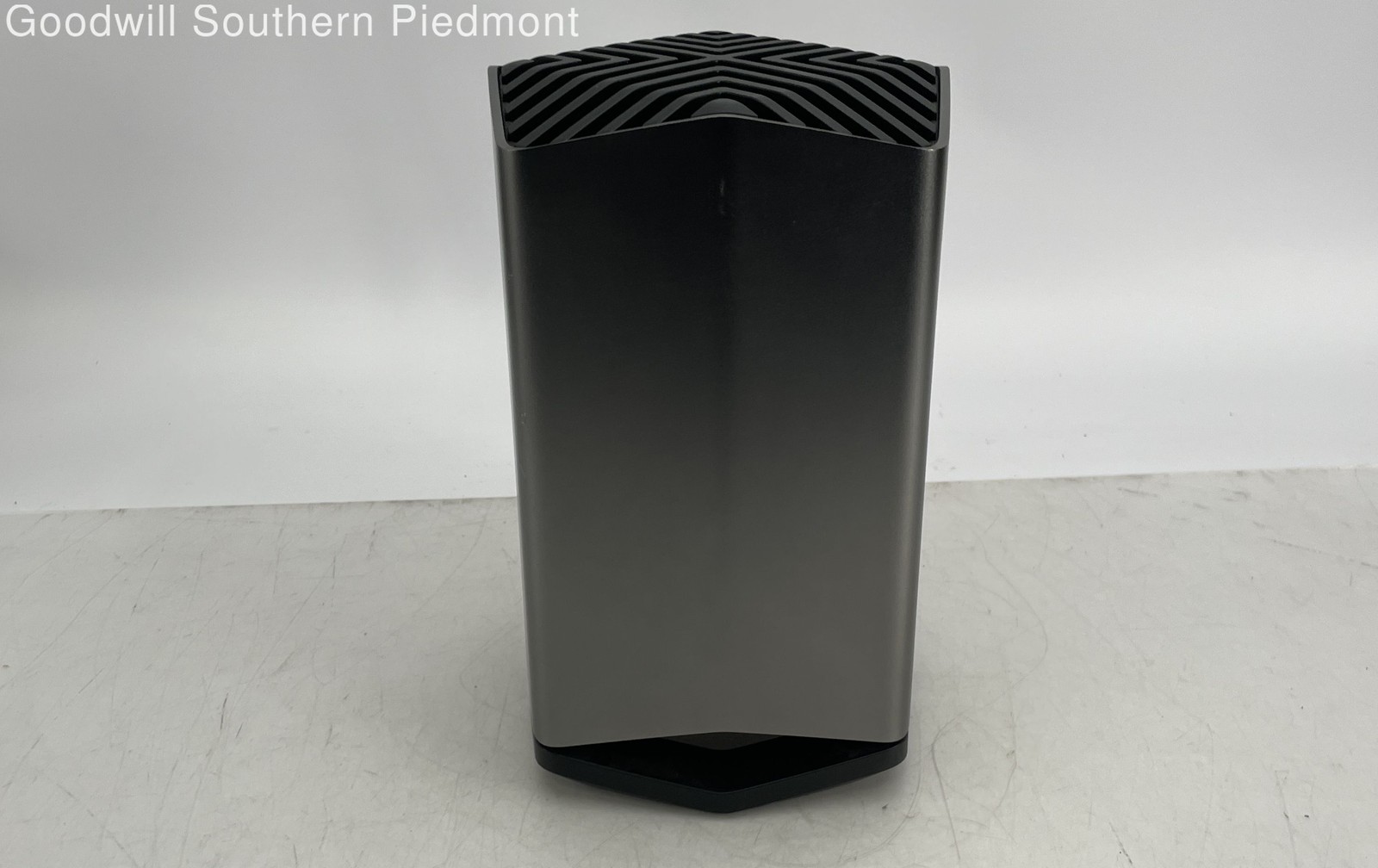 Blackmagic eGPU Pro Vega 56 AMD Radeon RX Vega 56 8GB HBM2 External GPU – Tested