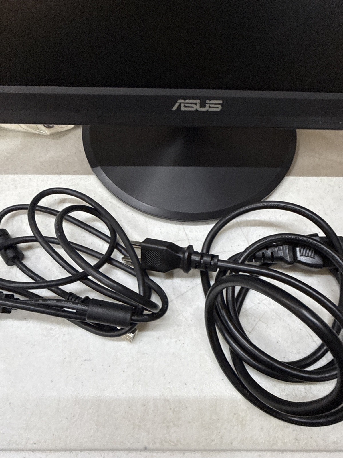 ASUS VT168HR 15.6″ touchscreen WXGA @ 60 Hz TN 220 cd/m2 400:1 5 ms HDMI Monitor
