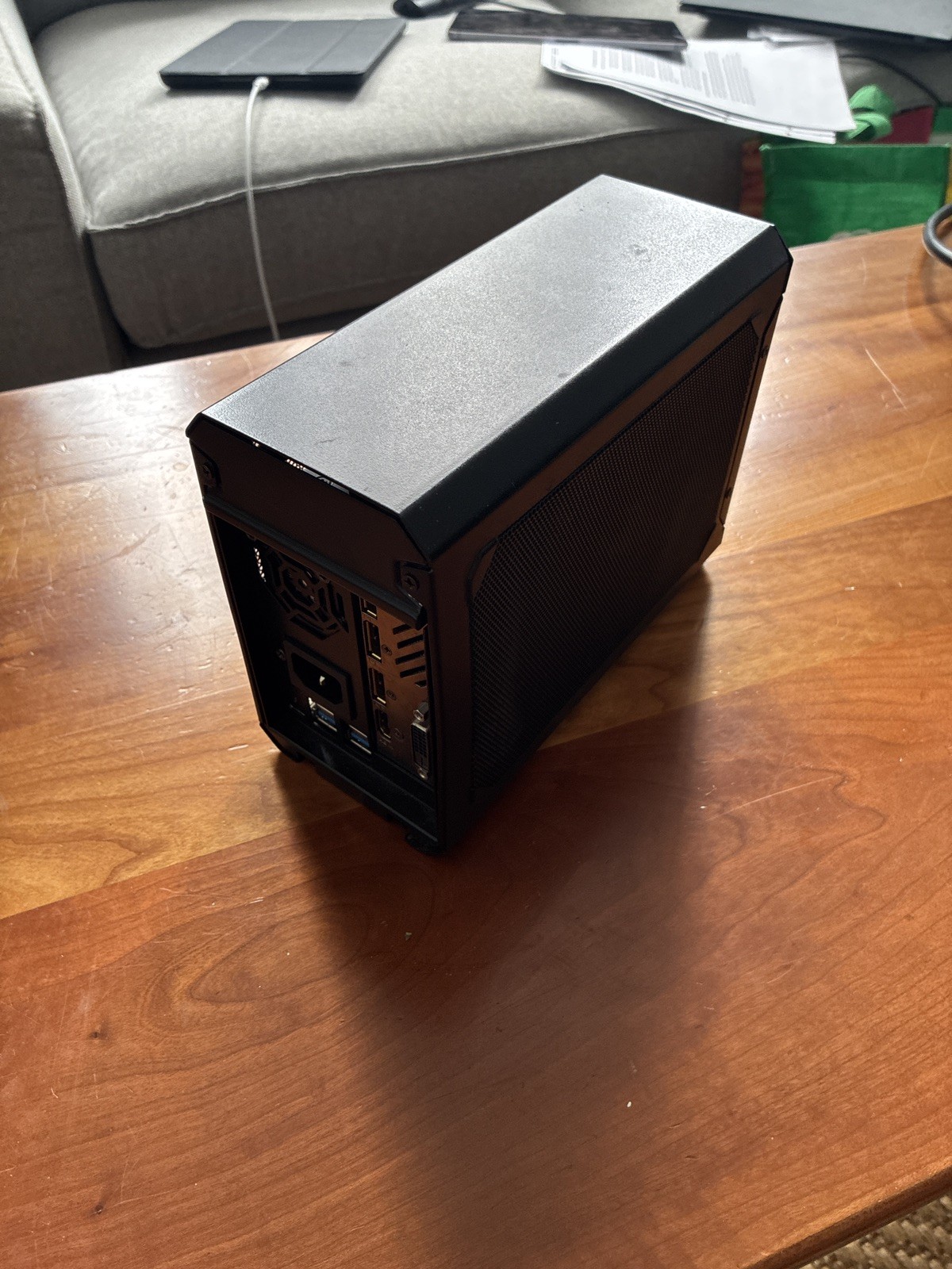 AORUS GTX 1080 Gaming Box GV-N1080IXEB 8GB eGPU