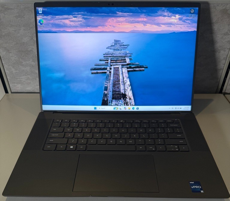 Dell Precision 5680 16″ i9-13900H 2.6GHz 32GB 1TB SSD RTX 2000 Ada 8GB Win 11 Pr