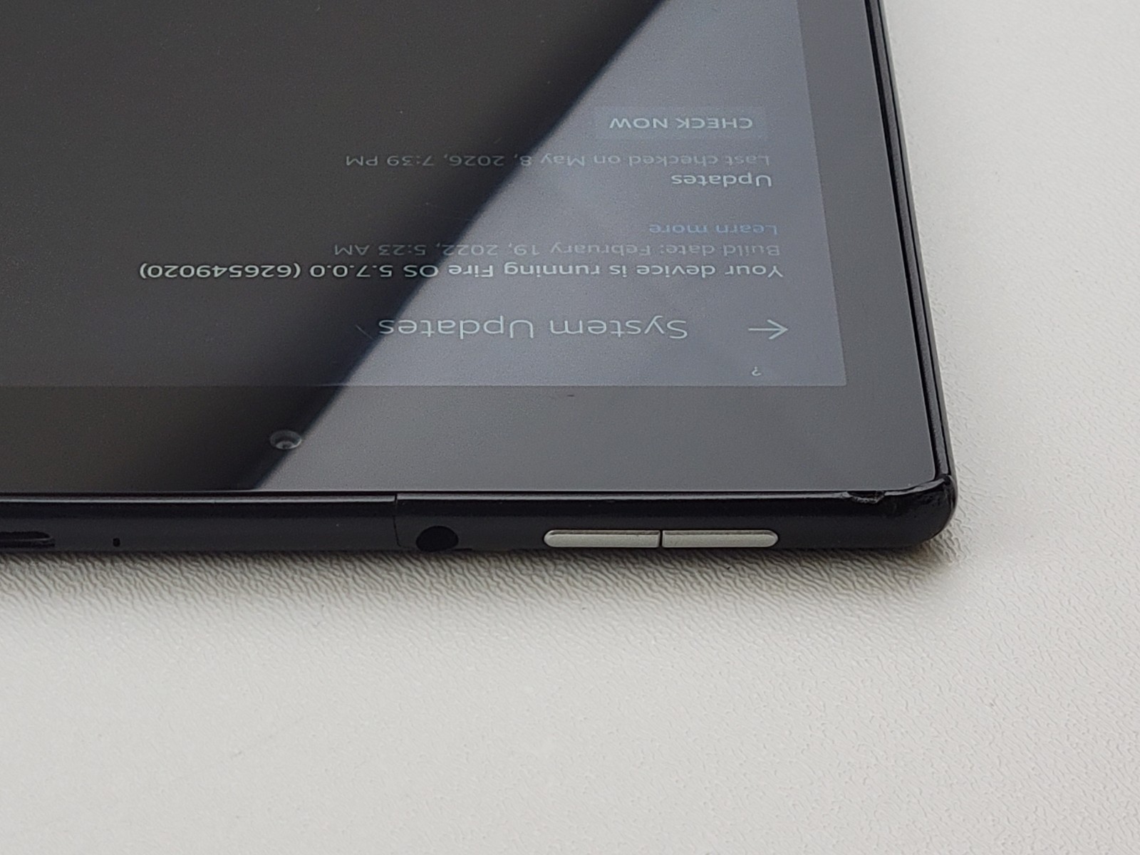Amazon Kindle Fire HD 8 (5th Gen.) (SG98EG) 8GB (Wi-Fi) 8″ Tablet – H7570