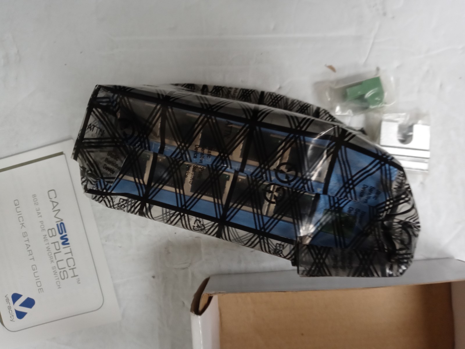 Veracity VCS-8P2 CAMSWITCH 8 Plus- Powered Via POE or 57V DC