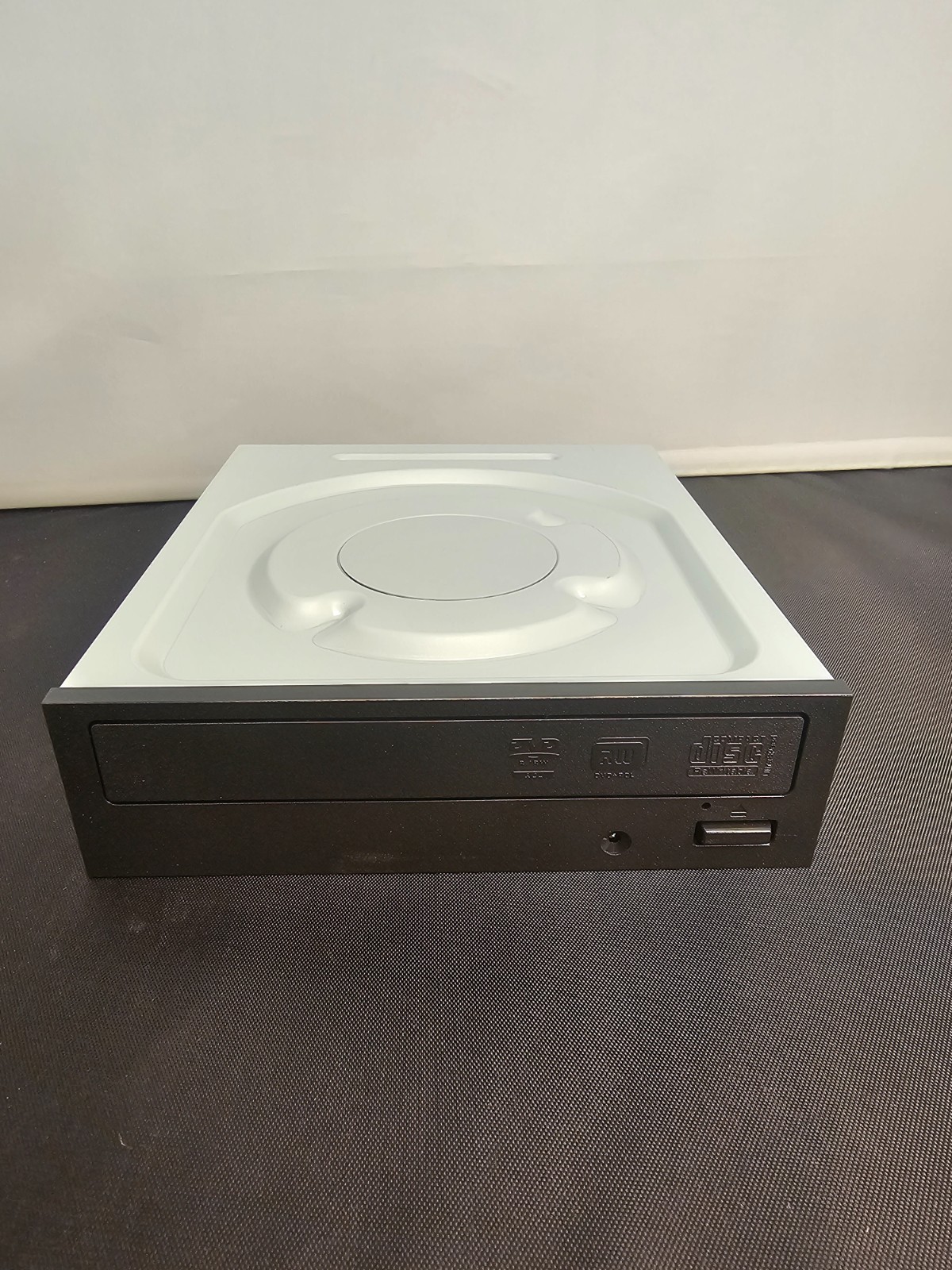 Lite-On iHAS124-14 Black Internal DVD/CD Writer Rewritable Drive – Tested