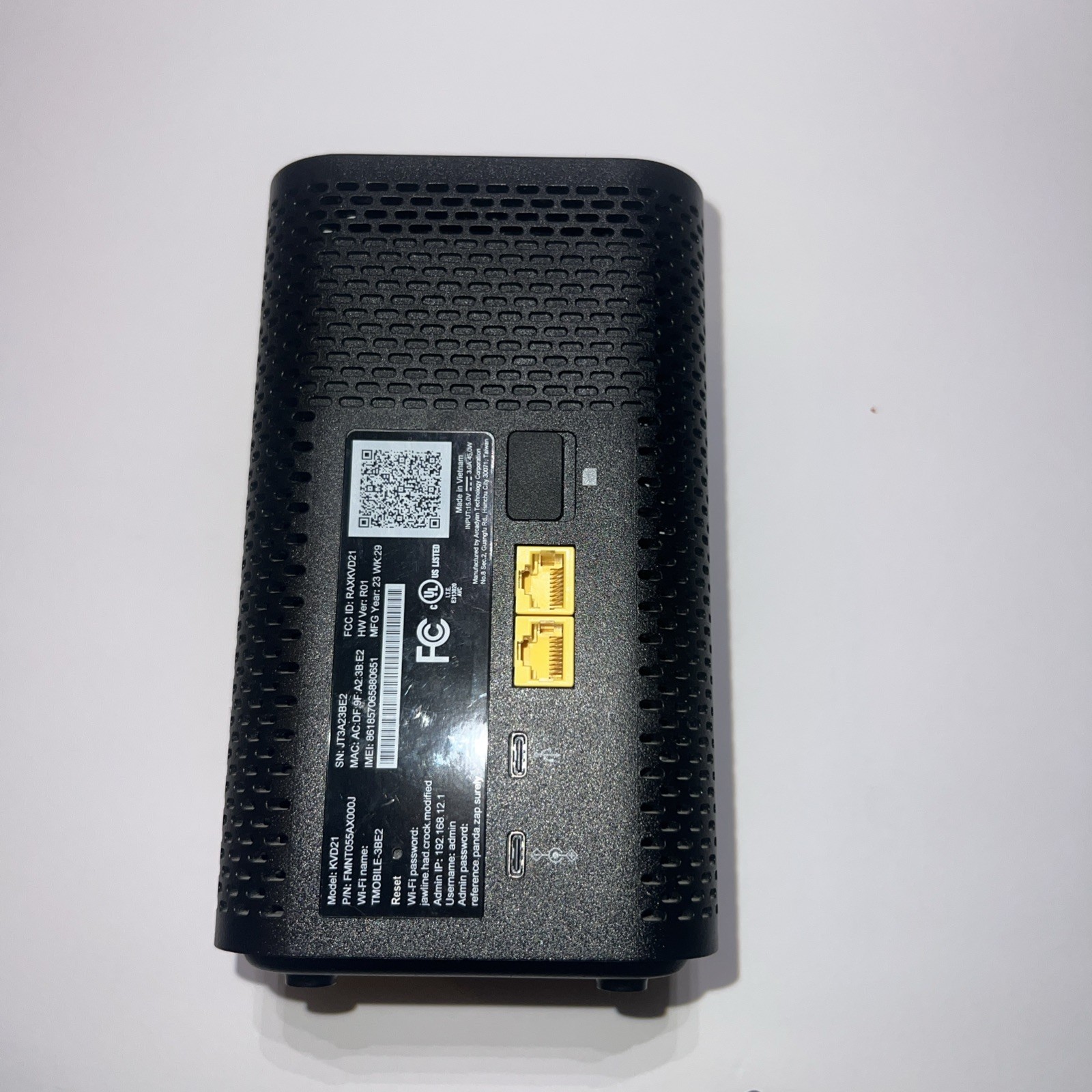 T-Mobile KVD21 5G Internet Gateway Wireless Router w/ Sim Card NO Power Supply