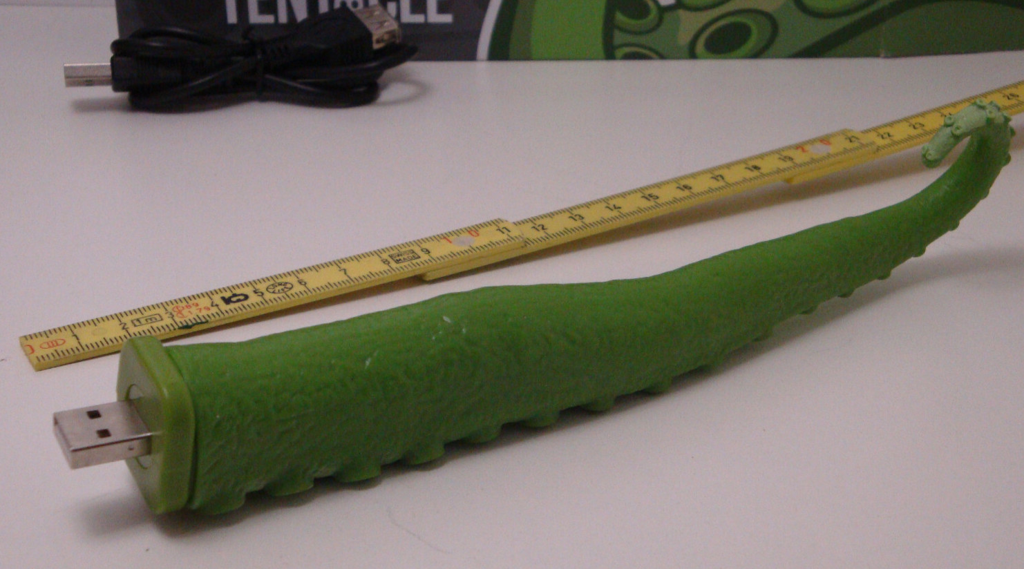 2012 * USB Squirming Green Tentacle * ThinkGeek * Approx 21cm * NEW @3